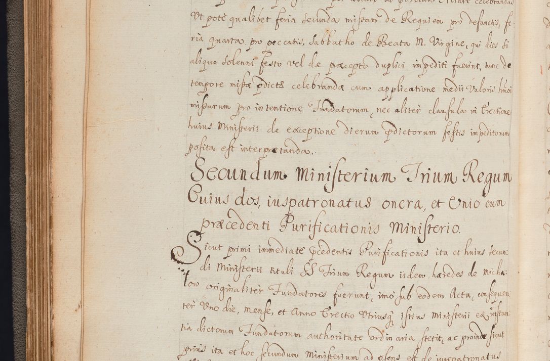 Zdjęcie nr 91 dla obiektu archiwalnego: In Nomine Domini Amen. ACTA VISITATIONIS. Externa sub Anno 1670 in Mense Julio incepta et in Augusto ac aliis Sequentibus eiusdem Anni mensibus per olim Illustrissimum ac Reverendissimum Dominum Andream Trzebicki Episcopum Cracoviensem in Cathedrali Ecclesia peractae, et successive per omnia et singula eiusdem Ecclesiae Sacella seu Capellas continuata atque ad hoc secundum volumen redacta et partim ob pestem Cracoviensem quadriennio grassantem partim ob alia legalia impedimenta quominus eadem Visitatio executa fuerit retardatae Demum morte praefati Illustrissimi et Reverendissimi Andreae Episcopi in Anno 1679 interveniente eadem Acta uti tam posthuma sub felici regimine Illustrissimi et Reverendissimi Domini Joannis Małachowski immediate in eundem Episcopatum succedentes ad effectum et finem executoris Authe. ordinaria in Anno 1682 sunt et fuerunt publicata, atque ideo illis omnibus et singulis quibus interest intimata.  VISITATIO Altarium Ecclesiae Cathedralis Cracoviensis infraspecificatorum circa translationem suorum ministeriorum et unionem Altaribus marmoreis ad quatuor columnas Ecclesiae sitis Anno Domini 1760 Die 17 Mensis Martij peracta. Perillustris Reverendissimus Dominus Hyacinthus Łopacki Canonicus Cathedralis et Archipresbyter Infulatus Cracoviensis Decanus Sandomiriensis a Celsissimo Illustrissimo Reverendissimo Domino Cajetano Ignatio Sołtyk Dei et Apostolicae Sedis Gratia Episcopo Cracoviensi Duce Severiae ad infrascripta delegatus per instrumentum tenoris sequentis ...