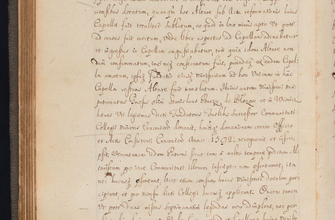 Zdjęcie nr 87 dla obiektu archiwalnego: In Nomine Domini Amen. ACTA VISITATIONIS. Externa sub Anno 1670 in Mense Julio incepta et in Augusto ac aliis Sequentibus eiusdem Anni mensibus per olim Illustrissimum ac Reverendissimum Dominum Andream Trzebicki Episcopum Cracoviensem in Cathedrali Ecclesia peractae, et successive per omnia et singula eiusdem Ecclesiae Sacella seu Capellas continuata atque ad hoc secundum volumen redacta et partim ob pestem Cracoviensem quadriennio grassantem partim ob alia legalia impedimenta quominus eadem Visitatio executa fuerit retardatae Demum morte praefati Illustrissimi et Reverendissimi Andreae Episcopi in Anno 1679 interveniente eadem Acta uti tam posthuma sub felici regimine Illustrissimi et Reverendissimi Domini Joannis Małachowski immediate in eundem Episcopatum succedentes ad effectum et finem executoris Authe. ordinaria in Anno 1682 sunt et fuerunt publicata, atque ideo illis omnibus et singulis quibus interest intimata.  VISITATIO Altarium Ecclesiae Cathedralis Cracoviensis infraspecificatorum circa translationem suorum ministeriorum et unionem Altaribus marmoreis ad quatuor columnas Ecclesiae sitis Anno Domini 1760 Die 17 Mensis Martij peracta. Perillustris Reverendissimus Dominus Hyacinthus Łopacki Canonicus Cathedralis et Archipresbyter Infulatus Cracoviensis Decanus Sandomiriensis a Celsissimo Illustrissimo Reverendissimo Domino Cajetano Ignatio Sołtyk Dei et Apostolicae Sedis Gratia Episcopo Cracoviensi Duce Severiae ad infrascripta delegatus per instrumentum tenoris sequentis ...