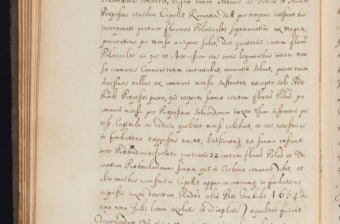 Zdjęcie nr 56 dla obiektu archiwalnego: In Nomine Domini Amen. ACTA VISITATIONIS. Externa sub Anno 1670 in Mense Julio incepta et in Augusto ac aliis Sequentibus eiusdem Anni mensibus per olim Illustrissimum ac Reverendissimum Dominum Andream Trzebicki Episcopum Cracoviensem in Cathedrali Ecclesia peractae, et successive per omnia et singula eiusdem Ecclesiae Sacella seu Capellas continuata atque ad hoc secundum volumen redacta et partim ob pestem Cracoviensem quadriennio grassantem partim ob alia legalia impedimenta quominus eadem Visitatio executa fuerit retardatae Demum morte praefati Illustrissimi et Reverendissimi Andreae Episcopi in Anno 1679 interveniente eadem Acta uti tam posthuma sub felici regimine Illustrissimi et Reverendissimi Domini Joannis Małachowski immediate in eundem Episcopatum succedentes ad effectum et finem executoris Authe. ordinaria in Anno 1682 sunt et fuerunt publicata, atque ideo illis omnibus et singulis quibus interest intimata.  VISITATIO Altarium Ecclesiae Cathedralis Cracoviensis infraspecificatorum circa translationem suorum ministeriorum et unionem Altaribus marmoreis ad quatuor columnas Ecclesiae sitis Anno Domini 1760 Die 17 Mensis Martij peracta. Perillustris Reverendissimus Dominus Hyacinthus Łopacki Canonicus Cathedralis et Archipresbyter Infulatus Cracoviensis Decanus Sandomiriensis a Celsissimo Illustrissimo Reverendissimo Domino Cajetano Ignatio Sołtyk Dei et Apostolicae Sedis Gratia Episcopo Cracoviensi Duce Severiae ad infrascripta delegatus per instrumentum tenoris sequentis ...