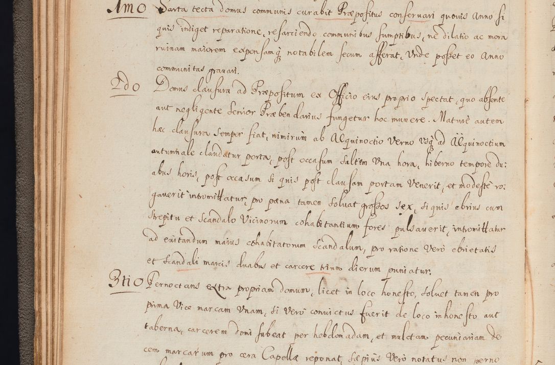Zdjęcie nr 50 dla obiektu archiwalnego: In Nomine Domini Amen. ACTA VISITATIONIS. Externa sub Anno 1670 in Mense Julio incepta et in Augusto ac aliis Sequentibus eiusdem Anni mensibus per olim Illustrissimum ac Reverendissimum Dominum Andream Trzebicki Episcopum Cracoviensem in Cathedrali Ecclesia peractae, et successive per omnia et singula eiusdem Ecclesiae Sacella seu Capellas continuata atque ad hoc secundum volumen redacta et partim ob pestem Cracoviensem quadriennio grassantem partim ob alia legalia impedimenta quominus eadem Visitatio executa fuerit retardatae Demum morte praefati Illustrissimi et Reverendissimi Andreae Episcopi in Anno 1679 interveniente eadem Acta uti tam posthuma sub felici regimine Illustrissimi et Reverendissimi Domini Joannis Małachowski immediate in eundem Episcopatum succedentes ad effectum et finem executoris Authe. ordinaria in Anno 1682 sunt et fuerunt publicata, atque ideo illis omnibus et singulis quibus interest intimata.  VISITATIO Altarium Ecclesiae Cathedralis Cracoviensis infraspecificatorum circa translationem suorum ministeriorum et unionem Altaribus marmoreis ad quatuor columnas Ecclesiae sitis Anno Domini 1760 Die 17 Mensis Martij peracta. Perillustris Reverendissimus Dominus Hyacinthus Łopacki Canonicus Cathedralis et Archipresbyter Infulatus Cracoviensis Decanus Sandomiriensis a Celsissimo Illustrissimo Reverendissimo Domino Cajetano Ignatio Sołtyk Dei et Apostolicae Sedis Gratia Episcopo Cracoviensi Duce Severiae ad infrascripta delegatus per instrumentum tenoris sequentis ...