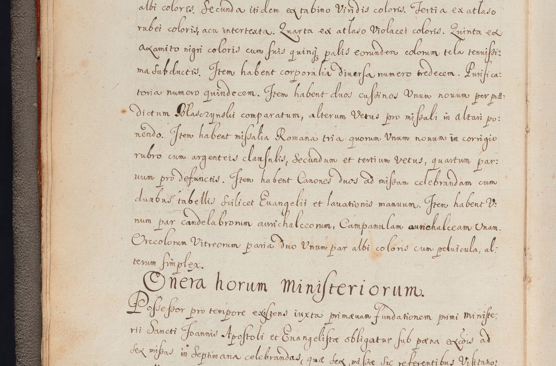 Zdjęcie nr 19 dla obiektu archiwalnego: In Nomine Domini Amen. ACTA VISITATIONIS. Externa sub Anno 1670 in Mense Julio incepta et in Augusto ac aliis Sequentibus eiusdem Anni mensibus per olim Illustrissimum ac Reverendissimum Dominum Andream Trzebicki Episcopum Cracoviensem in Cathedrali Ecclesia peractae, et successive per omnia et singula eiusdem Ecclesiae Sacella seu Capellas continuata atque ad hoc secundum volumen redacta et partim ob pestem Cracoviensem quadriennio grassantem partim ob alia legalia impedimenta quominus eadem Visitatio executa fuerit retardatae Demum morte praefati Illustrissimi et Reverendissimi Andreae Episcopi in Anno 1679 interveniente eadem Acta uti tam posthuma sub felici regimine Illustrissimi et Reverendissimi Domini Joannis Małachowski immediate in eundem Episcopatum succedentes ad effectum et finem executoris Authe. ordinaria in Anno 1682 sunt et fuerunt publicata, atque ideo illis omnibus et singulis quibus interest intimata.  VISITATIO Altarium Ecclesiae Cathedralis Cracoviensis infraspecificatorum circa translationem suorum ministeriorum et unionem Altaribus marmoreis ad quatuor columnas Ecclesiae sitis Anno Domini 1760 Die 17 Mensis Martij peracta. Perillustris Reverendissimus Dominus Hyacinthus Łopacki Canonicus Cathedralis et Archipresbyter Infulatus Cracoviensis Decanus Sandomiriensis a Celsissimo Illustrissimo Reverendissimo Domino Cajetano Ignatio Sołtyk Dei et Apostolicae Sedis Gratia Episcopo Cracoviensi Duce Severiae ad infrascripta delegatus per instrumentum tenoris sequentis ...