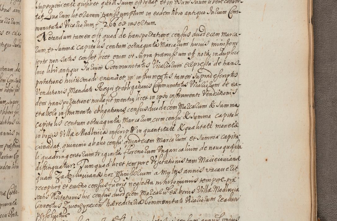 Zdjęcie nr 436 dla obiektu archiwalnego: In Nomine Domini Amen. ACTA VISITATIONIS. Externa sub Anno 1670 in Mense Julio incepta et in Augusto ac aliis Sequentibus eiusdem Anni mensibus per olim Illustrissimum ac Reverendissimum Dominum Andream Trzebicki Episcopum Cracoviensem in Cathedrali Ecclesia peractae, et successive per omnia et singula eiusdem Ecclesiae Sacella seu Capellas continuata atque ad hoc secundum volumen redacta et partim ob pestem Cracoviensem quadriennio grassantem partim ob alia legalia impedimenta quominus eadem Visitatio executa fuerit retardatae Demum morte praefati Illustrissimi et Reverendissimi Andreae Episcopi in Anno 1679 interveniente eadem Acta uti tam posthuma sub felici regimine Illustrissimi et Reverendissimi Domini Joannis Małachowski immediate in eundem Episcopatum succedentes ad effectum et finem executoris Authe. ordinaria in Anno 1682 sunt et fuerunt publicata, atque ideo illis omnibus et singulis quibus interest intimata.  VISITATIO Altarium Ecclesiae Cathedralis Cracoviensis infraspecificatorum circa translationem suorum ministeriorum et unionem Altaribus marmoreis ad quatuor columnas Ecclesiae sitis Anno Domini 1760 Die 17 Mensis Martij peracta. Perillustris Reverendissimus Dominus Hyacinthus Łopacki Canonicus Cathedralis et Archipresbyter Infulatus Cracoviensis Decanus Sandomiriensis a Celsissimo Illustrissimo Reverendissimo Domino Cajetano Ignatio Sołtyk Dei et Apostolicae Sedis Gratia Episcopo Cracoviensi Duce Severiae ad infrascripta delegatus per instrumentum tenoris sequentis ...