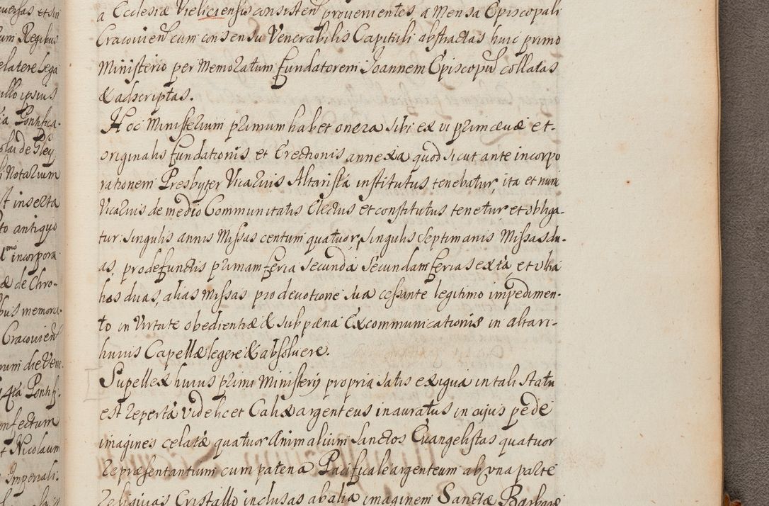 Zdjęcie nr 426 dla obiektu archiwalnego: In Nomine Domini Amen. ACTA VISITATIONIS. Externa sub Anno 1670 in Mense Julio incepta et in Augusto ac aliis Sequentibus eiusdem Anni mensibus per olim Illustrissimum ac Reverendissimum Dominum Andream Trzebicki Episcopum Cracoviensem in Cathedrali Ecclesia peractae, et successive per omnia et singula eiusdem Ecclesiae Sacella seu Capellas continuata atque ad hoc secundum volumen redacta et partim ob pestem Cracoviensem quadriennio grassantem partim ob alia legalia impedimenta quominus eadem Visitatio executa fuerit retardatae Demum morte praefati Illustrissimi et Reverendissimi Andreae Episcopi in Anno 1679 interveniente eadem Acta uti tam posthuma sub felici regimine Illustrissimi et Reverendissimi Domini Joannis Małachowski immediate in eundem Episcopatum succedentes ad effectum et finem executoris Authe. ordinaria in Anno 1682 sunt et fuerunt publicata, atque ideo illis omnibus et singulis quibus interest intimata.  VISITATIO Altarium Ecclesiae Cathedralis Cracoviensis infraspecificatorum circa translationem suorum ministeriorum et unionem Altaribus marmoreis ad quatuor columnas Ecclesiae sitis Anno Domini 1760 Die 17 Mensis Martij peracta. Perillustris Reverendissimus Dominus Hyacinthus Łopacki Canonicus Cathedralis et Archipresbyter Infulatus Cracoviensis Decanus Sandomiriensis a Celsissimo Illustrissimo Reverendissimo Domino Cajetano Ignatio Sołtyk Dei et Apostolicae Sedis Gratia Episcopo Cracoviensi Duce Severiae ad infrascripta delegatus per instrumentum tenoris sequentis ...