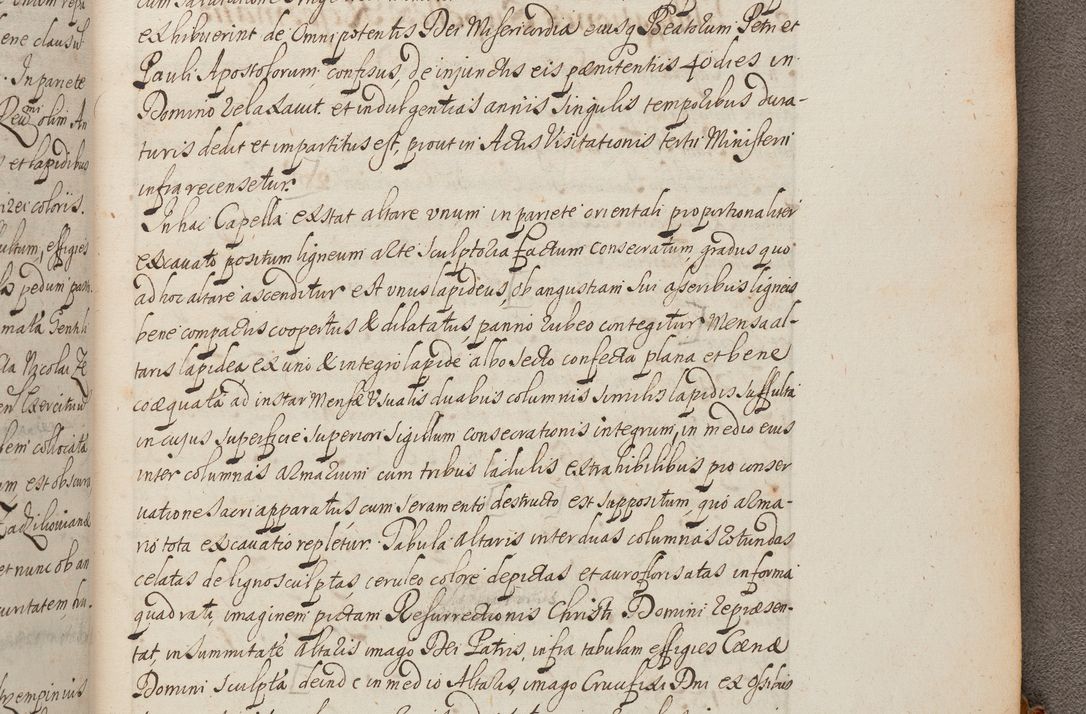 Zdjęcie nr 424 dla obiektu archiwalnego: In Nomine Domini Amen. ACTA VISITATIONIS. Externa sub Anno 1670 in Mense Julio incepta et in Augusto ac aliis Sequentibus eiusdem Anni mensibus per olim Illustrissimum ac Reverendissimum Dominum Andream Trzebicki Episcopum Cracoviensem in Cathedrali Ecclesia peractae, et successive per omnia et singula eiusdem Ecclesiae Sacella seu Capellas continuata atque ad hoc secundum volumen redacta et partim ob pestem Cracoviensem quadriennio grassantem partim ob alia legalia impedimenta quominus eadem Visitatio executa fuerit retardatae Demum morte praefati Illustrissimi et Reverendissimi Andreae Episcopi in Anno 1679 interveniente eadem Acta uti tam posthuma sub felici regimine Illustrissimi et Reverendissimi Domini Joannis Małachowski immediate in eundem Episcopatum succedentes ad effectum et finem executoris Authe. ordinaria in Anno 1682 sunt et fuerunt publicata, atque ideo illis omnibus et singulis quibus interest intimata.  VISITATIO Altarium Ecclesiae Cathedralis Cracoviensis infraspecificatorum circa translationem suorum ministeriorum et unionem Altaribus marmoreis ad quatuor columnas Ecclesiae sitis Anno Domini 1760 Die 17 Mensis Martij peracta. Perillustris Reverendissimus Dominus Hyacinthus Łopacki Canonicus Cathedralis et Archipresbyter Infulatus Cracoviensis Decanus Sandomiriensis a Celsissimo Illustrissimo Reverendissimo Domino Cajetano Ignatio Sołtyk Dei et Apostolicae Sedis Gratia Episcopo Cracoviensi Duce Severiae ad infrascripta delegatus per instrumentum tenoris sequentis ...