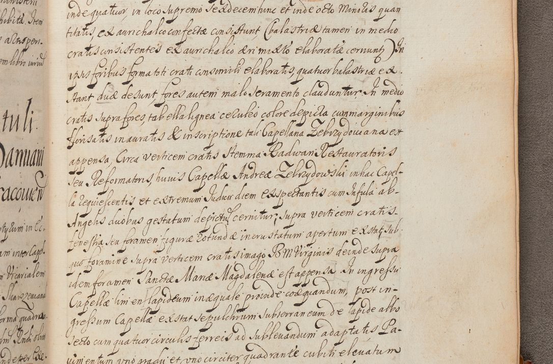 Zdjęcie nr 423 dla obiektu archiwalnego: In Nomine Domini Amen. ACTA VISITATIONIS. Externa sub Anno 1670 in Mense Julio incepta et in Augusto ac aliis Sequentibus eiusdem Anni mensibus per olim Illustrissimum ac Reverendissimum Dominum Andream Trzebicki Episcopum Cracoviensem in Cathedrali Ecclesia peractae, et successive per omnia et singula eiusdem Ecclesiae Sacella seu Capellas continuata atque ad hoc secundum volumen redacta et partim ob pestem Cracoviensem quadriennio grassantem partim ob alia legalia impedimenta quominus eadem Visitatio executa fuerit retardatae Demum morte praefati Illustrissimi et Reverendissimi Andreae Episcopi in Anno 1679 interveniente eadem Acta uti tam posthuma sub felici regimine Illustrissimi et Reverendissimi Domini Joannis Małachowski immediate in eundem Episcopatum succedentes ad effectum et finem executoris Authe. ordinaria in Anno 1682 sunt et fuerunt publicata, atque ideo illis omnibus et singulis quibus interest intimata.  VISITATIO Altarium Ecclesiae Cathedralis Cracoviensis infraspecificatorum circa translationem suorum ministeriorum et unionem Altaribus marmoreis ad quatuor columnas Ecclesiae sitis Anno Domini 1760 Die 17 Mensis Martij peracta. Perillustris Reverendissimus Dominus Hyacinthus Łopacki Canonicus Cathedralis et Archipresbyter Infulatus Cracoviensis Decanus Sandomiriensis a Celsissimo Illustrissimo Reverendissimo Domino Cajetano Ignatio Sołtyk Dei et Apostolicae Sedis Gratia Episcopo Cracoviensi Duce Severiae ad infrascripta delegatus per instrumentum tenoris sequentis ...