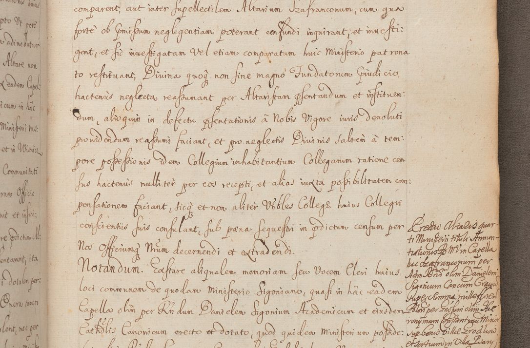 Zdjęcie nr 319 dla obiektu archiwalnego: In Nomine Domini Amen. ACTA VISITATIONIS. Externa sub Anno 1670 in Mense Julio incepta et in Augusto ac aliis Sequentibus eiusdem Anni mensibus per olim Illustrissimum ac Reverendissimum Dominum Andream Trzebicki Episcopum Cracoviensem in Cathedrali Ecclesia peractae, et successive per omnia et singula eiusdem Ecclesiae Sacella seu Capellas continuata atque ad hoc secundum volumen redacta et partim ob pestem Cracoviensem quadriennio grassantem partim ob alia legalia impedimenta quominus eadem Visitatio executa fuerit retardatae Demum morte praefati Illustrissimi et Reverendissimi Andreae Episcopi in Anno 1679 interveniente eadem Acta uti tam posthuma sub felici regimine Illustrissimi et Reverendissimi Domini Joannis Małachowski immediate in eundem Episcopatum succedentes ad effectum et finem executoris Authe. ordinaria in Anno 1682 sunt et fuerunt publicata, atque ideo illis omnibus et singulis quibus interest intimata.  VISITATIO Altarium Ecclesiae Cathedralis Cracoviensis infraspecificatorum circa translationem suorum ministeriorum et unionem Altaribus marmoreis ad quatuor columnas Ecclesiae sitis Anno Domini 1760 Die 17 Mensis Martij peracta. Perillustris Reverendissimus Dominus Hyacinthus Łopacki Canonicus Cathedralis et Archipresbyter Infulatus Cracoviensis Decanus Sandomiriensis a Celsissimo Illustrissimo Reverendissimo Domino Cajetano Ignatio Sołtyk Dei et Apostolicae Sedis Gratia Episcopo Cracoviensi Duce Severiae ad infrascripta delegatus per instrumentum tenoris sequentis ...
