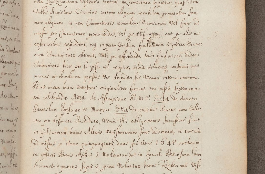 Zdjęcie nr 294 dla obiektu archiwalnego: In Nomine Domini Amen. ACTA VISITATIONIS. Externa sub Anno 1670 in Mense Julio incepta et in Augusto ac aliis Sequentibus eiusdem Anni mensibus per olim Illustrissimum ac Reverendissimum Dominum Andream Trzebicki Episcopum Cracoviensem in Cathedrali Ecclesia peractae, et successive per omnia et singula eiusdem Ecclesiae Sacella seu Capellas continuata atque ad hoc secundum volumen redacta et partim ob pestem Cracoviensem quadriennio grassantem partim ob alia legalia impedimenta quominus eadem Visitatio executa fuerit retardatae Demum morte praefati Illustrissimi et Reverendissimi Andreae Episcopi in Anno 1679 interveniente eadem Acta uti tam posthuma sub felici regimine Illustrissimi et Reverendissimi Domini Joannis Małachowski immediate in eundem Episcopatum succedentes ad effectum et finem executoris Authe. ordinaria in Anno 1682 sunt et fuerunt publicata, atque ideo illis omnibus et singulis quibus interest intimata.  VISITATIO Altarium Ecclesiae Cathedralis Cracoviensis infraspecificatorum circa translationem suorum ministeriorum et unionem Altaribus marmoreis ad quatuor columnas Ecclesiae sitis Anno Domini 1760 Die 17 Mensis Martij peracta. Perillustris Reverendissimus Dominus Hyacinthus Łopacki Canonicus Cathedralis et Archipresbyter Infulatus Cracoviensis Decanus Sandomiriensis a Celsissimo Illustrissimo Reverendissimo Domino Cajetano Ignatio Sołtyk Dei et Apostolicae Sedis Gratia Episcopo Cracoviensi Duce Severiae ad infrascripta delegatus per instrumentum tenoris sequentis ...