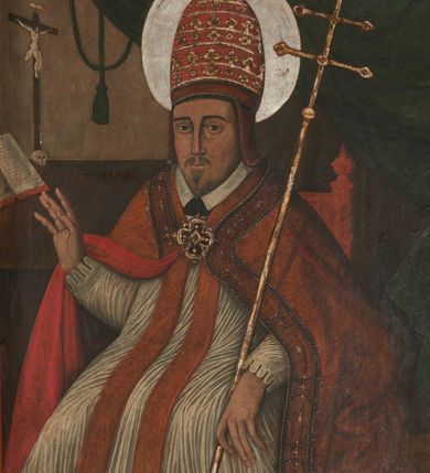 Zdjęcie nr 15: Nastawa ołtarzowa architektoniczna, jednoosiowa, jednokondygnacyjna z wydzieloną predellą i zwieńczeniem. Mensa drewniana. Kondygnacja ujęta parą kolumn o kompozytowych kapitelach podtrzymujących architraw i fryz oraz gzyms, nad polem środkowym formę wyłamane ku górze trójbocznie, występujące w osi podpór. W polu środkowym nisza w formie stojącego prostokąta ujętego prostą ramą; wewnątrz obraz Św. Grzegorz. W polu, ponad obrazem, główka aniołka ze skrzydłami.  W zwieńczeniu Oko Opatrzności w glorii promienistej, flankowane odcinkami przerwanego przyczółka oraz rzeźby Św. Piotr i Św. Andrzej umieszczone w osi podpór. Nastawa ujęta uszami utworzonymi z motywów stylizowanej małżowiny. Cokoły kolumn i predella dekorowane płycinami. Nisza w polu środkowym ujęta ornamentem roślinnym. u spodu fragmenty gzymsu dekorowane ornamentem roślinno-geometrycznym.Struktura polichromowana na czarno, profile srebrzone, motywy ornamentalne złocone. Na odwrocie portatylu napis: ANNO DNI 1761. DIE 7 …. IN ECCLESIA CATHEDRALI HOC ALTARE PORTATILE [CONSECR]ATUM EST AB ILUSTRISSIMO REVENDERISSIMO DOMINO TOMAE ZIENGO EPISCOPO&#039; AREOPOLITANO ET SUFRAGANO RIE ALBAE RUSSIAE CUSTODIE PRAELATIAE CATHEDRALI VILNENSI SECRETARIO MAGNE DUCATI LITHUANIAE CUI IMPOSITAE SUNT RELIQUIAE SANCTORUM EUTYCHII ANDFUANDI ET ALIIS MILIUM MARTYRUM ET QUORAM FIDEN … ET SIGILLO MUNIO.…. Pieczęć z herbem własnym Poniżej herb Zadzika i napis: ANTONIUS ZAUDZI CRAC CAPIT. VOTTO … HOC ALTARE PORTATILE ANNO 1761 CONSECRATUM ANNO 1847 SEPTEMBRIS 16 ILUSTRISSIMO REVENDERISSIMO DOMINO CASEMIRO DMOCHOWSKI EPISCOPO MITTER… SUFFR. CURANIENSE … EQUITE RECTIS ET INVENTIS INTROIS? SACER …FERIBUS RELIQUII SIGILLO EIUSDEM ILUSTRISSIMI EPISCOPI MUNITUM TESOR EGO JACOBUS CAROLEWICZ VICAR. ECCLEIAE CATHEDRALI VILNENSIS ORDINARIUS SANCTI STANISLAI TERIUM CLASSIQUES MPR&#039; [MANU PROPRIAE]