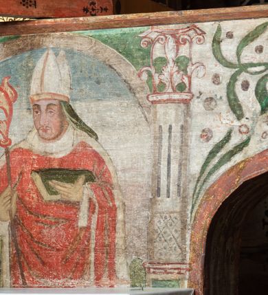 Zdjęcie nr 91: Obraz środkowy w kształcie stojącego prostokąta z przedstawieniem Matki Boskiej z Dzieciątkiem oraz św. Michała Archanioła i św. Katarzyny Aleksandryjskiej, ukazanych całopostaciowo, frontalnie, w typie Sacra Conversatione. Skrzydła dwustronnie malowane, dwustrefowe. Na awersach – skrzydło lewe: św. Jan Ewangelista, św. Stanisław; skrzydło prawe: św. Jan Chrzciciel, św. Mikołaj. Na rewersach – skrzydło lewe: Chrystus w Ogrojcu, Ecce Homo; skrzydło prawe: Biczowanie, Upadek pod krzyżem. W zwieńczeniu Ukrzyżowanie.