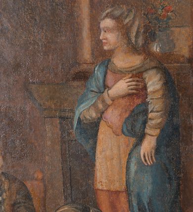 Zdjęcie nr 3: Obraz w kształcie stojącego prostokąta przedstawiający Narodziny Marii. Kompozycja wielopostaciowa, usytuowana we wnętrzu komnaty. Na pierwszym planie, po lewej stronie ukazana scena kąpieli Marii podtrzymywanej na białej chuście przez trzy położne ukazane w pozycji klęczącej. Kobieta po prawej zwrócona w prawo, w stronę Marii, ubrana jest w czerwoną suknię z długimi rękawami, bladoniebieską tunikę oraz ciemnogranatowy płaszcz, na głowie ma zawiązaną białą chustkę. Obok postać starszej kobiety, z pochyloną głową, ubranej w jasnobrązowy płaszcz, wokół twarzy podwika. Po lewej stronie dziewczęca postać w czerwonej sukni. Po prawej stronie obrazu postać służącej niosącej kosz, ukazanej frontalnie, ubranej w czerwoną suknię i jasnobrązową spódnicę oraz płaszcz. Na głowie ma udrapowaną białą chustę, zawiniętą wokół szyi i opadającą na lewe ramię. Na dalszym planie św. Anna przedstawiona w podeszłym wieku, leżąca na łożu z baldachimem. Święta zwrócona jest w lewo, w stronę siedzącego na krześle św. Joachima. Jest ubrana w granatową suknię i czerwoną chustę na głowie, wokół twarzy podwika. Święta lewą rękę podaje św. Joachimowi, ukazanemu jako stary mężczyzna, ubranemu w szarą tunikę i długi kubrak. Po lewej stronie widoczny fragment klęczącej kobiety, przysłoniętej kotarą baldachimu. Po prawej postać młodej kobiety, stojącej, zwróconej w trzech czwartych w prawo. Kobieta ubrana jest w jasnobrązową suknię i błękitny płaszcz okrywający prawe ramię i lewy bok postaci. Głowa ukazana profilem, częściowo okryta białą chustą. Scena rozgrywa się w komnacie, na tle brązowych ścian i podłogi. Z prawej strony  z przodu widać fragment krzesła z białą tkaniną na siedzeniu, w tle kominek. Obraz oprawiony w prostą, czarną ramę z żółto-czerwonym profilem od strony wewnętrznej. 