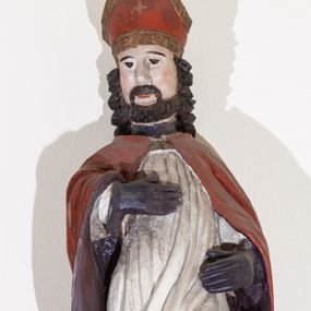 Zdjęcie nr 1: Rzeźba pełnoplastyczna, przyścienna, polichromowana; wyobrażenie św. Stanisława Biskupa i Męczennika, w całej postaci, stojącego w kontrapoście, w stroju pontyfikalnym; u jego stóp Piotrowin w półpostaci.  