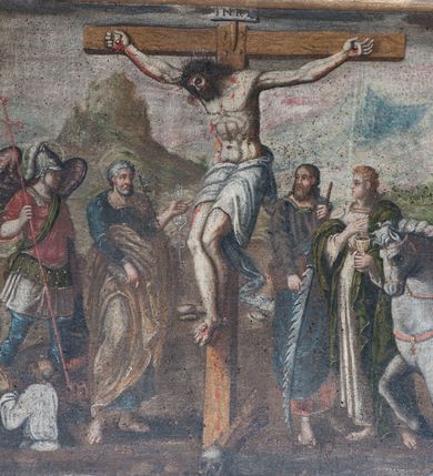 Zdjęcie nr 3: Obraz w kształcie leżącego prostokąta, w profilowanej, malowanej i złoconej ramie. Na tle rozległego, górzystego krajobrazu, pośrodku kompozycji przedstawienia ukrzyżowanego, zmarłego Chrystusa w silnym zwisie ciała i głową opuszczoną na prawy bark. Po prawej stronie Ukrzyżowanego stoją ukazani w całej postaci: św. Stanisław z Piotrowinem, św. Michał Archanioł i św. Piotr z księgą; po lewej stronie: św. Szymon Apostoł z piłą, św. Jan Ewangelista z kielichem oraz siedzący na koniu św. Marcin z żebrakiem. W lewym dolnym narożu obrazu klęczy starsza kobieta ze złożonymi do modlitwy dłońmi, w ciemnym stroju oraz w czepcu z podwiką na głowie.