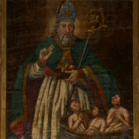 Zdjęcie nr 1: Obraz w formie prostokąta zbliżonego do kwadratu. W centrum kompozycji ukazany jest w półpostaci św. Mikołaj, zwrócony frontalnie. Prawą rękę unosi w geście błogosławieństwa, lewą przytrzymuje pastorał oraz księgę, na której leżą trzy złote kule. Twarz ma pociągła, o migdałowatych oczach, dużym nosie i wąskich ustach, okoloną siwą, falowaną brodą i włosami opadającymi na ramiona. Ubrany jest w białą, silnie fałdowaną rokietę, na ramiona ma zarzuconą zieloną kapę o złoconej lamówce z czerwonym podbiciem, zapiętą pod szyją klamrą. Na głowie ma wzorzystą, niebieską infułę z taśmami (fannones) opadającymi na ramiona, na dłoniach ma rękawiczki. W prawym dolnym rogu obrazu szaflik z postaciami trzech nagich młodzieńców. Tło ciemnobrązowe, rozświetlone wokół głowy świętego. 
