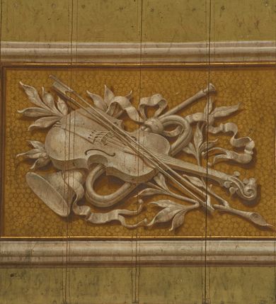 Zdjęcie nr 12: Polichromia ścian kościoła odpowiada podziałom architektonicznym wnętrza wydzielonym przez pilastry, filary i kolumny (w prezbiterium iluzjonistyczne pilastry). Malowany jasnobrązowy cokół w jednej czwartej wysokości ścian zamknięty jest profilowanym gzymsem, w jego polu znajdują się jasnozielone malowane płyciny odpowiadające szerokości podziałów wnętrza. Trzony pilastrów bladoróżowe z malowanymi czerwonymi płycinami, w prezbiterium z kapitelami korynckimi, w nawie zakończone tryglifami. Podpory podtrzymują malowane belkowanie, z jasnoróżowym fryzem i wspornikami dekorowanymi anthemionami, dźwigającymi silnie wysunięty gzyms. W nawie belkowanie malowane jest w partii środkowej (bez zaskrzynień) podtrzymywanej przez filary i kolumny. W polach pomiędzy pilastrami malowane płyciny w formie prostokątów, o szerokości przęseł, ujęte ramą dekorowaną w narożach stylizowanym akantem z kampanulami. W prezbiterium w jasnożółtych płycinach znajdują się malowane nisze w formie stojącego prostokąta zamkniętego łukiem półkolistym, ujęte profilowaną ramą, dekorowaną u góry i u dołu ornamentem roślinnym, z przedstawieniami ewangelistów i ich symboli. Na ścianie północnej znajdują się św. Mateusz, św. Marek i św. Łukasz, a na ścianie południowej, pomiędzy okami św. Jan. W nawie jasnożółte płyciny ścian wypełnione są dekoracją geometryczną w formie niebieskich i żółtych równoramiennych krzyżyków. Otwory okienne, drzwiowe i arkada kaplicy ujęte są malowanymi, imitującymi profilowanie obramieniami, dekorowanymi ornamentem roślinnym. 
Strop prezbiterium i nawy w malowanej, kolorowej, profilowanej ramie, po wewnętrznej stronie z zielono-różowym pasem zdobionym ornamentem. Pośrodku, na tle malowanej jasnoróżowej płyciny, wydzielone pole o fantazyjnym kształcie, obwiedzione pomarańczową opaską z kartuszami na każdej stronie, ujętymi ornamentem roślinnym, wypełnionymi kratką i fantazyjną dekoracją. Jasnoniebieskie pole wypełnione jest malowanymi na złoto gwiazdami. W prezbiterium, w jego centrum kolejne pole o analogicznym kształcie ze sceną Wniebowzięcia Marii, a w nawie dwa pola ze scenami Chrystusa Zmartwychwstałego i Świętej Rodziny. W partii zaskrzynień nawy malowane płyciny w zielonych opaskach i jasnoróżowych polach wypełnione ornamentem geometrycznym. Jasnozielona balustrada chóru muzycznego dekorowana malowanymi płycinami w formie prostokątów, naprzemiennie stojących i leżących, flankujących środkowy medalion, wszystkie ujęte profilowaną ramą. Pola prostokątów stojących wypełnione rozetami na jasnoczerwonym tle. Pola prostokątów leżących wypełnione przedstawieniami instrumentów i ornamentu roślinnego ukazanych na żółtym tle. W środkowym medalionie przedstawienie Dawida grającego na harfie. 















