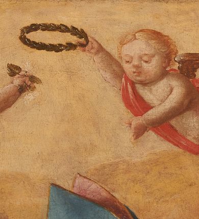 Zdjęcie nr 4: Obraz w kształcie stojącego prostokąta z przedstawieniem św. Mikołaja Biskupa, który ukazany został na brązowym podeście z sumarycznie oddaną, murowaną architekturą w tle. W centrum kompozycji ukazany jest w całej postaci św. Mikołaj ustawiony w delikatnym kontrapoście z prawą nogą ugiętą w kolanie, zwrócony delikatnie w lewo z górną częścią ciała przechyloną na prawo. Prawą rękę unosi w geście błogosławieństwa nad trójką dzieci w szafliku, a w lewej dłoni, odwiedzionej na bok trzyma pastorał i sakiewkę. Święty ma owalną twarz z przymkniętymi, dużymi oczami i długim nosem, okoloną siwą brodą oraz siwe średniej długości włosy. Ubrany jest białą albę, jasnoróżową komżę, biały humerał pod szyją, złotą kapę z niebieską podszewką; na dłoniach ma brązowe rękawice, a na głowie niebieską infułę, dekorowaną z przodu kameryzacją. W dolnym lewym narożu ukazana jest trójka dzieci w szafliku, z których jedno wychodzi z naczynia i wyciąga rączkę ku św. Mikołajowi. W górnej części obrazu pochmurne niebo i dwa aniołki, z których jeden trzyma w dłoni gałązkę białej róży, a drugi wieniec laurowy. W prawym górnym narożu znajduje się uskrzydlona główka aniołka ze skrzydełkami skierowanymi ku środkowi. Tło po lewej stronie obrazu stanowi fragment architektury, a po prawej stronie pejzaż. Kolorystyka w ciepłej, subtelnej i brunatnej tonacji.