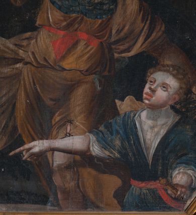 Zdjęcie nr 6: Ołtarz architektoniczny, dwukondygnacyjny, jednoosiowy. Ołtarz drewniany prostopadłościenny z drewnianą mensą i kamiennym portatylem. Dwukondygnacyjne retabulum ustawione na podwójnym cokole, ujęte parą zdwojonych pilastrów wspierających wyłamujące się belkowanie. W polu głównym umieszczony jest obraz Matki Boskiej Nieustającej Pomocy w płytkiej wnęce w kształcie stojącego prostokąta, wyłożonej czerwonym materiałem. Po bokach, na osi podpór, na wysokich cokołach ustawione są rzeźby: po lewej stronie św. Józefa, a po prawej św. Stanisława Kostki. Ponad nimi podwieszone fragmenty fryzu ozdobione rozetami na ściankach bocznych, a od spodu szerokimi, zawiniętymi liśćmi akantu. Druga kondygnacja ustawiona na niskim cokole, ujęta parą zdwojonych pilastrów podtrzymujących przerwane belkowanie oraz wolutowy, odwrócony przyczółek, na którego szczycie usadzona jest para aniołków. W polu środkowym w ramie o kształcie stojącego prostokąta i ściętych narożach obraz św. Rafała z Tobiaszem. Na osi podpór, na niskich cokołach ozdobionych rozetami ustawione są figury aniołów. Ponad nimi podwieszone fragmenty fryzu, zdobione rozetami oraz z podwieszonymi szyszkami. Na szczycie retabulum niski cokolik, flankowany wolutami, zdobiony na przodzie rozetą z zatkniętym u góry krzyżem zakonu Bożogrobowców. Kolorystyka struktury w kolorze jasnej zieleni, ornamentyka i detal architektoniczny złocone oraz srebrzone.