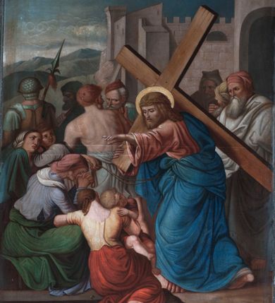 Zdjęcie nr 6: Obrazy w formie stojącego prostokąta, w profilowanej ramie, po bokach ujęte uszami utworzonymi z ornamentu roślinnego. U spodu każdego znajduje się  banderola z podpisem stacji. Zwieńczenie w formie tarczy z numerem stacji, banderolą i krzyżem powyżej, ujęte wolutami utworzonymi z ornamentu roślinnego. Sceny są wielopostaciowe, umieszczone na tle pejzażu roślinnego i sztafażu architektonicznego z linią horyzontu w dwóch trzecich wysokości. Postacie ukazane zostały w dynamicznym ruchu i wydobyte z tła intensywną kolorystyką. Tło najczęściej w tonacji brunatnej. 