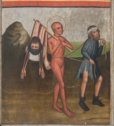 Zdjęcie nr 5: Jedno dwustronnie malowane skrzydło ołtarzowe o kształcie stojącego prostokąta. Na awersie cztery sceny z życia i działalności św. Bartłomieja Apostoła w Indiach: Uzdrowienie córki króla Polemiusza, Wypędzenie diabła ze świątyni, Chrzest króla Polemiusza i jego dworu oraz Pojmanie św. Bartłomieja. Na rewersie Modlitwa w Ogrojcu. Na fragmencie części środkowej (2/3 całości) umieszczono dwie sceny męczeństwa świętego oraz duże całopostaciowe przedstawienie św. Bartłomieja stojącego frontalnie na tle wzorzystej tkaniny. Twarz szeroka okolona czarnymi kędzierzawymi włosami i takąż brodą. Ubrany w długą ciemną suknię, spod której u dołu widać tylko czubki czerwonych spiczastych butów. Okryty białym płaszczem z czerwoną podszewką. Ręce ugięte w łokciach, w prawej dłoni nóż (narzędzie męki), w lewej oprawna księga.  