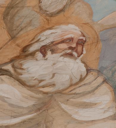 Zdjęcie nr 138: Iluzjonistyczną dekoracją malarską pokryto ściany kaplicy oraz strefę ponadcokołową: ściany tarczowe, pendentywy wokół stiukowych kartuszy herbowych oraz czaszę kopuły i wnętrze latarni. Ściany dolnej części podzielono na dwie strefy. Dolną tworzą zlokalizowane w narożach ścian iluzjonistycznie malowane pary nisz o konchach wypełnionych muszlą. W niszach ukazano osiem stojących frontalnie postaci starców, bez atrybutów i nimbów. Zapewne w ten sposób przedstawiono proroków lub apostołów. Każda z postaci ubrana jest w tunikę oraz płaszcz. Różnicuje je jedynie układ rąk, sposób kształtowania zarostu oraz kolorystyka szat. W drugiej strefie w przyłuczach arkad ukazano całopostaciowe przedstawienia uskrzydlonych aniołów trzymających narzędzia męki Pańskiej. Na ścianie wschodniej anioł prezentuje chustę Weroniki (z prawej) oraz latarnię (z lewej). Po bokach wejścia do kaplicy na ścianie północnej po prawej stronie anioł trzyma lancę i koronę cierniową, a po lewej krzyż. Z kolei na ścianie wschodniej po prawej ukazano anioła z drabiną, a po lewej z gąbką na trzcinie. Natomiast na ścianie południowej, po obu stronach zwieńczenia nagrobka, przedstawiono z prawej anioła z włócznią, a po lewej anioła z wiązką do biczowania. W tej strefie bezpośrednio przy łukach arkad wyobrażono leżące postacie geniuszy malowanych w technice en grisaille. Pod arkadą na ścianie wschodniej (ołtarzowej), ukazano dolną część owalnego jasno ugrowego baldachimu z lambrekinem i zielone, opadające paludamentum, rozsuwane kotarowo przez dwa uskrzydlone anioły. Dekoracja stanowi oprawę dla wiszącego tu obrazu Matki Boskiej z Dzieciątkiem w bogato rzeźbionej ramie. Z kolei na ścianie zachodniej wyobrażono monumentalną scenę Zdjęcia z krzyża. Jest to zwarta kompozycja ogniskująca się na wysokim drewnianym krzyżu, z którego ściągane jest martwe ciało Chrystusa. Z dwóch stron dłuższych ramion krzyż podtrzymują dwaj aniołowie. Ciało Jezusa opuszczane jest na białym pasie tkaniny przewiązanym pod jego ramionami. Chrystus ze zwisającą głową ma ręce ułożone wzdłuż ciała. Biodra przepasane ma białym perizonium. Jego skrzyżowane nogi są ugięte i jeszcze przybite gwoździem do krzyża. Gwóźdź wyciąga z nich obcęgami mężczyzna w niebieskiej, podwiniętej koszuli. Ciało opuszczają dwaj mężczyźni widoczni za poprzecznymi ramionami krzyża, trzymający końce taśmy. Człowiek z lewej strony w niebieskiej koszuli dodatkowo odbiera drugą białą taśmę od mężczyzny ubranego w szaroczarny strój. Osoba ta stoi na drabinie opartej o poprzeczne ramię krzyża. Drugi mężczyzna za krzyżem, w brązowej koszuli, lewą ręką trzyma koniec taśmy, a w uniesionej prawej młotek. Ciało Zbawiciela podtrzymuje lewą ręką kolejny mężczyzna stojący tyłem do widza na drugiej drabinie opartej o lewe ramię krzyża. Jest on ubrany w krótkie brązowe spodenki i bladozieloną koszulę. Pod krzyżem stoi zwarta siedmioosobowa grupa. Najprawdopodobniej z prawej strony ukazano św. Jana i Matkę Boską, na środku dwóch żołnierzy w ostro zakończonych hełmach, dwie kobiety, w tym zapewne Marię Magdalenę i starca widocznego z lewej strony kompozycji. Na ścianach tarczowych nad gzymsem wyobrażono po bokach okrągłych okien siedzących czterech ewangelistów i czterech ojców Kościoła. Na ścianie wschodniej znalazł się z prawej św. Jan z orłem, który w dziobie trzyma złoty kałamarz, a po lewej św. Mateusz rozmawiający z aniołem. Z kolei na ścianie południowej po lewej stronie przedstawiono św. Marka z lwem oraz św. Ambrożego trzymającego w prawej ręce naczynie z wylewającym się miodem. Na ścianie zachodniej z lewej znalazł się czytający św. Augustyn z sercem na dłoni, a z prawej św. Grzegorz Wielki z widoczną za nim tiarą i sową. Na ścianie północnej po lewej ukazano św. Hieronima z leżącym lwem, a po prawej stronie św. Łukasz z wołem. W pendentywach wykonano malarską dekorację w formie wijącej się wstęgi, na tle której widnieją stiukowe kartusze rollwerkowe, o owalnych kaboszonowych polach czwórdzielnych w krzyż. Po stronie wschodniej w pendentywach znajdują się dwa puste kartusze z niezachowanymi herbami. Natomiast herby zachowały się w pendentywach po stronie zachodniej. Na pendentywie północno-zachodnim: Jastrzębiec, Nowina, Gozdawa, Pobóg, a na południowo-zachodnim Gryf, Kotwicz, Kotwicz, Zabawa. W kopule wyobrażono Koronację Matki Boskiej adorowanej przez różnych świętych. Scenę koronacji Marii przez Trójcę Świętą przedstawiono w części wschodniej czaszy. Ukazana frontalnie Maria klęczy ze złożonymi rękami do modlitwy na obłokach. Ma owalną twarz okoloną jasnymi długimi włosami rozsypującymi się na jej ramiona. Na uniesionej ku górze głowie ma ubraną zsuwającą się białą chustę okrywającą włosy. Madonna ubrana jest w zasłaniający jej ramiona bladoniebieski płaszcz, opadający po bokach na obłoki. Nieznacznie wyżej z prawej strony na obłokach siedzi Bóg Ojciec. Wyobrażono go w trzech czwartych w prawo. Jest to starszy mężczyzna o siwych włosach i brodzie. W wyciągniętej prawej ręce nad głową Marii wraz z Chrystusem trzyma złotą koronę w typie zamkniętym. Z kolei w lewej podtrzymuje glob ze złotym krzyżykiem. Bóg Ojciec na głowie ma tiarę papieską. Ubrany jest w szaro-niebieską szatę oraz wzorzystą złotą kapę narzuconą na ramiona i spiętą pod szyją klamrą, z połami okrywającymi nogi. Naprzeciwko siedzi Chrystus widoczny w trzech czwartych w lewo z twarzą ukazaną w profilu. W wyciągniętej prawej ręce trzyma wraz z Bogiem Ojcem koronę, a lewą podtrzymuje złote berło. Chrystus ma jasne włosy opadające puklami na ramiona i podobną krótką brodę. Na głowie ma otwartą złotą koronę. Został przedstawiony z nagim torsem, na którym zaznaczono przebity bok. Jego postać otacza narzucony na ramiona bladoczerwony całun udrapowany w formie płaszcza. Nad koroną bliżej głowy Boga Ojca widoczna jest gołębica Ducha Świętego otoczona świetlistym otokiem. Ponad sceną koronacji wokół otworu do latarni wyobrażono wirujące złocisto-szare obłoki, na tle których widać uskrzydlone główki aniołków oraz postacie mniejszych i większych aniołków, które muzykują na różnych instrumentach, bądź też trzymają gałązki palmowe lub kwiaty albo kwiaty rozsypują. Uskrzydlone główki aniołków widoczne są także pośród obłoków, na których klęczy Madonna. Z prawej strony koronacji wyobrażono dwóch biskupów. Starszy, być może św. Wojciech, został przedstawiony w postawie półklęczącej w trzech czwartych w lewo. Prawą ręką zdaje się wskazywać na scenę koronacji, lewą zaś przyciska do piersi. Ma odkrytą głowę z widocznymi siwymi włosami i taką samą brodą. Ubrany jest w niebiesko-zielonkawą kapę ze złotym kapturem zakończonym chwostem. Na ziemi przy jego stopie widoczna jest złota infuła. Świętemu przyglądają się dwaj aniołowie widoczni z tyłu. Za nim klęczy młodszy biskup z leżącym przy nim na ziemi pastorałem i mieczem. Zapewne jest to św. Stanisław ze Szczepanowa. Święty ukazany został frontalnie z prawą ręką przyciśniętą do piersi, a z lewą nieznacznie odsuniętą w bok. Ma pociągłą twarz o krótkich jasnych włosach i podobnym zaroście. Ubrany jest w albę oraz szaro-bordową kapę o złotym kapturze. Przy jego kolanach stoi złota infuła, a za nim widoczny jest anioł z gałązką palmową. Za św. Stanisławem w rozwianych szatach klęczy św. Jadwiga Śląska, którą identyfikuje bryła kościoła widoczna przy jej stopach. Postać Jadwigi ukazano w profilu z założonymi rękami przed sobą. Na głowie ma niewielką złotą koronę, spod której widoczna jest biała chusta okrywająca włosy. Ubrana jest w bladoczerwoną suknię przepasaną w talii i narzucony na ramiona bladoszkarłatny płaszcz z gronostajowym kołnierzem i obszyciem. Za św. Jadwigą stoi inna święta z odsłoniętą lewą ręką wspartą o bok. Brak atrybutu nie pozwala na jej identyfikację. Ukazano ją w trzech czwartych w prawo z głową w profilu. Ma owalną twarz z wydatnym nosem. Na głowie ma niewielką złotą koronę, spod której widać jasną chustę okrywającą włosy. Ubrana jest w złocisto-szarą suknię z krótkimi rękawami i bladoczerwony rozwiany płaszcz. Pomiędzy obiema kobietami widać dwie postacie uskrzydlonych aniołów. Za świętymi siedzi z otwartą księgą wyobrażony frontalnie św. Jana Kanty. Jest to mężczyzna w średnim wieku z wysokim czołem, krótkimi brązowymi włosami i podobną brodą. Ubrany jest w bladofioletową togę akademicką z gronostajową peleryną. Trzymana przez niego księga ma czerwone okładki. Obok św. Jana Kantego namalowano czteroosobową grupę starszych mężczyzn. Pierwszy z nich, ujętych w trzech czwartych w prawo, zdaje się przyklękając, odbierać prawą ręką palmę męczeństwa podawaną mu przez widocznego nad nim anioła. Lewą ma ułożoną wzdłuż ciała. Ma podłużną twarz widoczną z profilu, otoczoną białymi włosami i spiczastą białą brodą. Ubrany jest w rozwianą jasnobeżową szatę przewiązaną w pasie i taki sam płaszcz narzucony na prawe ramię. Lewy rękaw tuniki jest podciągnięty, odsłaniając przedramię ręki. Na lewej nodze widoczny jest sandał. Za nim przedstawiono klęczącego w ujęciu trzech czwartych w lewo zakonnika eremitę, być może św. Pawła Pustelnika w białym habicie paulińskim. Zakonnik na wysokości bioder ma rozsunięte ręce. Jego twarz o wydatnym nosie otacza krzaczasta, długa, biała broda oraz białe włosy. W głębi za nim częściowo widać dwóch innych brodatych mężczyzn w beżowych szatach. Jeden z nich trzyma w dłoni palmę. W niewielkiej odległości za grupą mężczyzn na pierwszym planie klęczy na obłoku ukazany frontalnie św. Jacek. W rękach uniesionych na wysokości piersi trzyma wieżycową, złotą monstrancję i figurę Matki Boskiej. Dominikanin został przedstawiony z wysokim łysym czołem i wianuszkiem siwiejących włosów. Jego pociągła twarz o wyrazistym nosie i wąskich, nieznacznie zaciśniętych ustach pozbawiona jest zarostu. Ubrany jest w dominikański habit z czarnoniebieskim płaszczem. Z lewej strony sceny koronacji namalowano grupę czterech świętych. Na pierwszym planie widać klęczącego św. Stanisława Kostkę, wspartego na długim kiju z przywiązanym do niego węzełkiem. Święty został przedstawiony w profilu. Ma młodzieńczą, owalną twarz z krótkimi brązowymi włosami i rumianymi policzkami. Ubrany jest w bladobeżowy płaszcz, spod którego widać jasnoseledynową szatę. Za Stanisławem Kostką wyłania się w półpostaci św. Jan Nepomucen z drewnianym krzyżem podtrzymywanym lewą ręką. Jest to dojrzały mężczyzna o pociągłej twarzy, z brązowymi włosami i brodą. Z prawej strony św. Stanisława Kostki ukazano stojące dwie zakonnice, św. Kingę i zapewne bł. Salomeę. Kingę ukazano frontalnie w kontrapoście z głową uniesioną ku niebu w jasnobeżowym habicie klaryski wpadającym w brąz. Księżna prawą ręką przyciska do piersi bryłę soli, a w opuszczonej lewej trzyma kwiat lilii. U jej stóp widać model kościoła klasztornego w Starym Sączu. Obok stoi najprawdopodobniej bł. Salomea. Ukazano ją w mocnym kontrapoście, z dłońmi splecionymi na piersi i spojrzeniem skierowanym ku ziemi. Ubrana jest w rozwiany szaroniebieski habit i jasny welon. Wnętrze latarni wypełniają uskrzydlone głowy aniołków na tle złocisto-szarych obłoków.    







