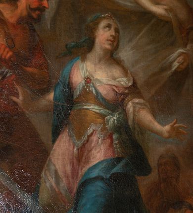 Zdjęcie nr 13: Nastawa ołtarzowa architektoniczna, jednokondygnacyjna ze zwieńczeniem, pięcioosiowa, ustawiona na wysokim cokole. Ołtarz wolnostojący, drewniany, sarkofagowy, wklęsło-wypukły, o zdwojonym froncie; mensa drewniana z marmurowym portatylem. Od frontu rocaille&#039;owy kartusz ujęty fantazyjnymi płycinami oraz liśćmi. Na ołtarzu tabernakulum w formie sześcianu o wklęsłych bokach i wklęsło-wypukłym froncie; ujęte w narożach dwiema parami pilastrów o trzonach przechodzących w spływy wolutowe zdobione rocaille&#039;m i różami. Pilastry podtrzymują falujący gzyms oraz fragmenty falistego, przerwanego, odwróconego przyczółka, przechodzącego w cokół, stanowiący tron wystawienia, na którym stoi krucyfiks. Na ściance frontowej obrotowa nisza, o wykroju stojącego prostokąta zamkniętego łukiem półkolistym, w opasce, zwieńczona kampanulami. W jej polu drzwiczki w formie stojącego prostokąta zamkniętego łukiem półkolistym w profilowanej ramie, z odlewanym przedstawieniem baranka leżącego na księdze z pieczęciami. Tabernakulum ujęte spływami przechodzącymi na krańcach we fragmenty wolutowego gzymsu, na których siedzą figury adorujących aniołów. Ponad tabernakulum fantazyjna ścianka tworząca tło dla tronu wystawienia z prześwitem otoczonym obłokami, z glorią promienistą, flankowana rocaille&#039;owymi uszami. Cokół nastawy z wyodrębnionymi dwoma prostopadłościanami i dwoma konsolami, na dwóch skrajnych osiach bramki zamknięte wolutowymi szczytami tworzącymi cokoły dla figur, z przejściami w formie stojącego prostokąta zamkniętego łukiem odcinkowym nadwieszonym, z drzwiczkami. Cokół i drzwiczki dekorowane rocaille&#039;m. Lico nastawy wklęsłe, osie wydzielone trzema parami pilastrów, na których tle stoją dwie pary kolumn o kapitelach kompozytowych. Podpory dźwigają pełne belkowanie, wyłamane na ich osi, przerwane nad polem środkowym, o gzymsie przechodzącym miejscami w rocaille&#039;owe kartusze. Na osi środkowej wnęka z obrazem Matki Boskiej Wspomożenia Wiernych, w formie stojącego prostokąta zamkniętego łukiem odcinkowym nadwieszonym z uskokiem, ujęta profilowaną ramą, dekorowaną ponad łukiem płomienistym rocaille&#039;m. Na pozostałych czterech osiach figury św. Barbary, św. Apolonii, św. Piotra i św. Pawła ustawione na rokokowych wspornikach. Trzony pilastrów i pola osi bocznych wypełnione rocaille&#039;m, fryz dekorowany zwisami kwiatowymi. Zwieńczenie w formie zbliżonej do trapezu, zamknięte dwoma fragmentami gzymsu przechodzącego w woluty, flankowane wolutami spływającymi na belkowanie wewnętrznej pary kolumn, na których siedzą adorujące figury aniołów. W polu rzeźbiarska grupa Trójcy Świętej, pośród obłoków, w glorii promienistej, zwieńczona gołębicą Ducha Świętego w otoku z obłoków i uskrzydlonych główek anielskich, w glorii promienistej, flankowana przez dwa putta siedzące na gzymsie. Zwieńczenie po bokach obwiedzione rocaille&#039;m, ujęte liśćmi palmowymi. Na belkowaniu, na osiach zewnętrznej pary kolumn wolutowe cokoły z rokokowymi wazonami. Struktura polichromowana na sposób imitujący marmoryzację w kolorze różowym i różowo-pomarańczowym, kolumny, profile i ornamentyka złocone, obłoki srebrzone. 

