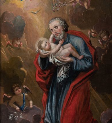 Zdjęcie nr 21: Ołtarz przyścienny o formach architektonicznych, jednoosiowy, jednokondygnacyjny ze zwieńczeniem; ujęty akantowymi uszami. Mensa prostopadłościenna; antepedium malowane w symetryczne motywy roślinno-kwiatowe na jasnobeżowym tle; ujęte złoconą ramą w kształcie leżącego prostokąta o wypukłych krótszych bokach. Nastawa ujęta parą kolumn umieszczonych na wysokich, prostopadłościennych postumentach. Trzony kolumn skręcone, oplecione kwiatowymi girlandami; kapitele kompozytowe, złocone. W polu ołtarza złocona, profilowana rama w kształcie stojącego prostokąta, mieszcząca obraz z przedstawieniem św. Józefa. Kolumny dźwigają pełne belkowanie przełamane na osiach podpór oraz odcinki trójkątnego przyczółka, na których pełnoplastyczne figurki aniołów. W partii fryzu złocony ornament akantowy oraz rozetki. Zwieńczenie w kształcie równoramiennego trapezu o wklęsłych bokach, zamknięte od góry gzymsem wklęsło-wypukłym. W polu owalna, złocona rama w formie wieńca laurowego mieszcząca obraz przedstawiający św. Jana Ewangelistę, ponad którym owalny, akantowy kartusz z napisem „IN / HONOREM S(ANCTI) JOSEPHI / ANNO DOMINI 1528”. Nastawa ujęta ażurowymi, złoconymi i srebrzonymi uszami utworzonymi z suchego akantu. Struktura ołtarza marmoryzowana w odcieniach czerwieni; dekoracja snycerska srebrzona i złocona, trzony kolumn czarne.
