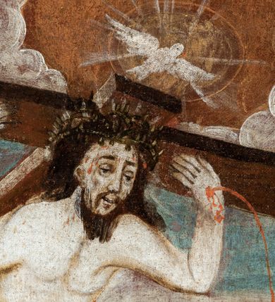 Zdjęcie nr 9: Obraz w kształcie stojącego prostokąta ujęty granatową, profilowaną ramą zdobioną malowanymi, białymi ornamentami w formie wici roślinnej i rozetek. Kompozycja wielopostaciowa umiejscowiona na tle rozległego, górzystego pejzażu. W centrum przedstawiony w całej postaci Chrystus stojący w okrągłej kadzi z owocami winogron. Jezus zwrócony jest w trzech czwartych w prawo i pochylony w dół. Na swoich barkach podtrzymuje rękoma krzyż, pod ciężarem którego pochyla plecy i ugina kolana. Tors postaci odsłonięty z zaznaczoną muskulaturą. Karnacja jasna, blada. Biodra przepasane krótkim, białym perizonium. Na głowie Chrystusa widoczna korona cierniowa. Nieco powyżej, gołębica Ducha Świętego w otoczeniu glorii promienistej i białych obłoków. Rana na boku oraz rany na dłoniach i stopach Chrystusa obficie krwawią. Strumienie krwi spływają do wnętrza kadzi, w której stoi postać. Z lewej strony kompozycji przedstawiony Bóg Ojciec otoczony obłokami. Postać ukazana w ujęciu do pasa, zwrócona w trzech czwartych w prawo. Włosy i broda długie, ciemnobrązowe. Postać ubrana w niebieską szatę oraz czerwony płaszcz pochyla się nieco do przodu, wyciągając ręce przed siebie w kierunku mechanizmu tłoczni (prasy). Nieco poniżej przedstawiona klęcząca Maria zwrócona w trzech czwartych w prawo. Maria składa ręce w geście modlitwy, jej pierś przebita jest siedmioma mieczami, ubrana jest w brązowo-żółtą szatę oraz ciemnoniebieski płaszcz. Z prawej strony kompozycji ukazana postać mężczyzny trzymającego na plecach kosz wypełniony winnymi gronami ubranego w niebieską szatę i czerwony płaszcz. Na pierwszym planie, przed kadzią z winogronami dwa klęczące naprzeciw siebie anioły podtrzymujące kielich, do którego spływa sok z winnych gron pomieszany z krwią Chrystusa. Anioły ubrane w białe szaty oraz czerwone płaszcze podbite zieloną tkaniną. Kolorystyka obrazu jest ciepła, raczej ciemna z dominacją brązów w partii pejzażu.





