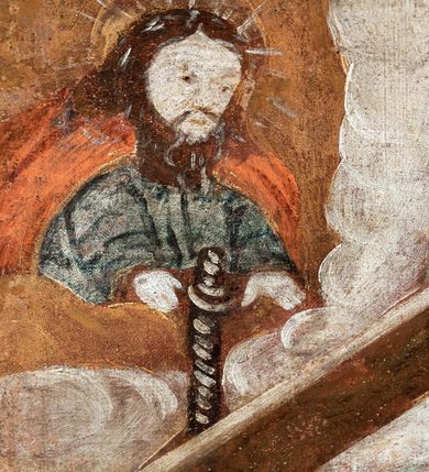 Zdjęcie nr 6: Obraz w kształcie stojącego prostokąta ujęty granatową, profilowaną ramą zdobioną malowanymi, białymi ornamentami w formie wici roślinnej i rozetek. Kompozycja wielopostaciowa umiejscowiona na tle rozległego, górzystego pejzażu. W centrum przedstawiony w całej postaci Chrystus stojący w okrągłej kadzi z owocami winogron. Jezus zwrócony jest w trzech czwartych w prawo i pochylony w dół. Na swoich barkach podtrzymuje rękoma krzyż, pod ciężarem którego pochyla plecy i ugina kolana. Tors postaci odsłonięty z zaznaczoną muskulaturą. Karnacja jasna, blada. Biodra przepasane krótkim, białym perizonium. Na głowie Chrystusa widoczna korona cierniowa. Nieco powyżej, gołębica Ducha Świętego w otoczeniu glorii promienistej i białych obłoków. Rana na boku oraz rany na dłoniach i stopach Chrystusa obficie krwawią. Strumienie krwi spływają do wnętrza kadzi, w której stoi postać. Z lewej strony kompozycji przedstawiony Bóg Ojciec otoczony obłokami. Postać ukazana w ujęciu do pasa, zwrócona w trzech czwartych w prawo. Włosy i broda długie, ciemnobrązowe. Postać ubrana w niebieską szatę oraz czerwony płaszcz pochyla się nieco do przodu, wyciągając ręce przed siebie w kierunku mechanizmu tłoczni (prasy). Nieco poniżej przedstawiona klęcząca Maria zwrócona w trzech czwartych w prawo. Maria składa ręce w geście modlitwy, jej pierś przebita jest siedmioma mieczami, ubrana jest w brązowo-żółtą szatę oraz ciemnoniebieski płaszcz. Z prawej strony kompozycji ukazana postać mężczyzny trzymającego na plecach kosz wypełniony winnymi gronami ubranego w niebieską szatę i czerwony płaszcz. Na pierwszym planie, przed kadzią z winogronami dwa klęczące naprzeciw siebie anioły podtrzymujące kielich, do którego spływa sok z winnych gron pomieszany z krwią Chrystusa. Anioły ubrane w białe szaty oraz czerwone płaszcze podbite zieloną tkaniną. Kolorystyka obrazu jest ciepła, raczej ciemna z dominacją brązów w partii pejzażu.





