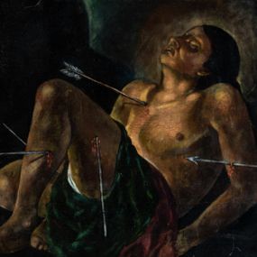 Zdjęcie nr 1: Obraz w kształcie leżącego prostokąta w profilowanej i złoconej ramie przedstawia scenę męczeństwa św. Sebastiana. W centrum kompozycji św. Sebastian został ukazany w pozie półleżącej, w ujęciu trzy czwarte z ciałem zwróconym w lewo. Tułów świętego wsparty na łokciach, głowa uniesiona do góry i odchylona do tyłu, ukazana z profilu. Oczy zamknięte, usta lekko rozchylone z widocznym grymasem bólu. Lewa noga postaci zgięta w kolanie i wysunięta do przodu, prawa również zgięta, ułożona na posadzce. Święty został przedstawiony jako młody, ciemnowłosy mężczyzna z odsłoniętym torsem. Wokół bioder luźno udrapowana zielono-czerwona tkanina. W ciele Sebastiana tkwią strzały: w lewym ramieniu, pod prawym obojczykiem, w lewym udzie i łydce oraz w prawym udzie. Z ran spływają krople jasnoczerwonej krwi. Tło ciemne, nieokreślone, z zarysem architektury w odcieniach brązów oraz złamanych czerni.