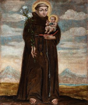 Zdjęcie nr 1: Obraz w kształcie stojącego prostokąta ujęty profilowaną, złoconą ramą. W centrum kompozycji, na tle rozległego, górzystego pejzażu przedstawiony św. Antoni Padewski trzymający na ręku Dzieciątko Jezus. Święty ukazany frontalnie, w pozycji stojącej z głową zwróconą w trzech czwartych w lewo. Ubrany w brązowy habit franciszkański przepasany sznurem (cingulum), z przewieszonym u pasa różańcem. Stopy obute w brązowe sandały. Święty przedstawiony jako mężczyzna o okrągłej twarzy z pełnymi, zaróżowionymi policzkami, o dużych, ciemnych oczach oraz długim, prostym nosie. Głowa z tonsurą okolona nimbem. W prawym ręku postać trzyma kwiat białej lilii; w lewym podtrzymuje zamkniętą księgę, na której znajduje się Dzieciątko Jezus. Chrystus ukazany w postawie siedzącej, zwrócony w trzech czwartych w prawo. Ukazany jako jasnowłose, pulchne dziecko o jasnej karnacji z wyraźnie zaznaczonym rumieńcem. Oczy duże, nos prosty, usta lekko uśmiechnięte. Głowa otoczona nimbem. Biodra przepasane białą tkaniną. Dzieciątko wznosi prawą rękę w geście błogosławieństwa, w lewej trzyma kulę ziemską. Tło kompozycji stanowi rozległy, górzysty pejzaż z widoczną w oddali sylwetą miasta i płynącą rzeką. Powyżej niebo zasnute białymi obłokami. Na odwrociu obrazu napis „Ołtarz S(więtego) Józefa odnowiony kosztem Pana Józefa Mianowskiego 1851” oraz „Ten Obraz z Ramą Odnowiony na Honor S Antoniego dnia 15 Grudnia 1851. Woj(ciech) Dembowski, Malarz i Pozłotnik m.p. O.M.K.”