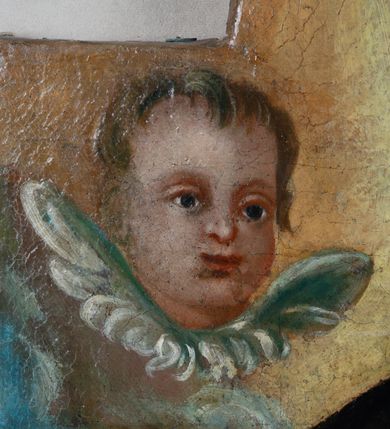 Zdjęcie nr 4: Obraz w formie stojącego prostokąta zamkniętego łukiem półkolistym nadwieszonym. W centrum postać świętego ukazanego do kolan, zwróconego w trzech czwartych w lewo. Prawą dłoń kładzie na piersi, ręką przytrzymując laskę, lewą rękę wyciąga przed siebie, przytrzymując przy boku księgę. Twarz ma pociągłą, o migdałowatych oczach z długimi rzęsami, uniesionymi, łukowatymi brwiami, prostym nosie i pełnych ustach, okoloną krótką brodą z wąsami oraz krótkimi, falowanymi, brązowymi włosami. Wokół głowy gloria promienista. Ubrany jest w białą tunikę, przepasaną w talii, na ramiona ma narzuconą brązową pelerynkę o różowej podszewce, z przytwierdzonymi muszlami, na prawym boku ma zawiązany ciemnoniebieski płaszcz, przy boku podwieszony bukłak, na plecach kapelusz pielgrzymi. Święty ukazany na tle pejzażu górskiego. W górnej partii obrazu rozświetlone, biało-żółte niebo z przedstawieniem czterech uskrzydlonych główek anielskich pośród obłoków. 


