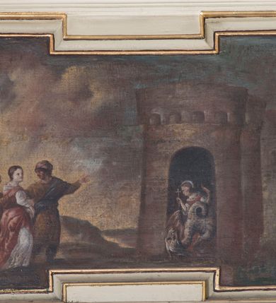 Zdjęcie nr 8: Balustrada chóru muzycznego na profilowanym cokole, podzielona na osiem pól wydzielonych hermami dekorowanymi małżowiną i ornamentem roślinnym, dźwigającymi pełne belkowanie, stanowiące parapet. W polach płyciny naprzemiennie w formie leżącego prostokąta z uszakami i leżącego owalu z uszakami, ujęte w ramy. W nich malowane na desce obrazy, od lewej: św. Michał Archanioł walczący z szatanem, św. Małgorzata i zaloty namiestnika rzymskiego, nawrócenie św. Małgorzaty przez opiekunkę, chrzest świętej w czasie prześladowania chrześcijan, pojmanie św. Małgorzaty i zmuszenie jej, aby złożyła ofiarę bogom pogańskim, tortury świętej (przypalanie piersi), uwięzienie w wieży i wizja szatana w postaci smoka, ścięcie mieczem. Struktura polichromowana w kolorze kremowym, z cokołem i fryzem malowanym na sposób imitujący marmoryzację, profile i ornamentyka złocone.