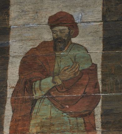 Zdjęcie nr 25: Polichromia ścienna prezbiterium
Polichromia w tej części świątyni podzielona jest na cztery strefy. W pierwszej znajduje się dekoracja ornamentalna, kolejne dwie strefy ukazują sceny z życia Marii i Jezusa, ostatnia strefa ukazuje rząd portretów męskich w strojach z epoki.  W dolnej strefie prezbiterium są umieszczone również trzy krzyże konsekracyjne, wpisane w okrągłe wieńce. Na północnej ścianie prezbiterium w scenach z cyklu maryjnego, od lewej znajdują się: Św. Anna Samotrzeć, Pokłon Trzech Króli, Chrystus Baranek Boży opatrzony banderolą z napisem: „EGO SVM PASTOR BONVS”, Ucieczka do Egiptu, scena Ukrzyżowania z postaciami fundatorów. W drugiej strefie na ścianie północnej od lewej ukazano: św. Annę z małą Marią; Ofiarowanie w świątyni z fragmentami napisu u spodu: „RV (?) NOBIS (?) NOBIS”; Zwiastowanie z napisem: „ECCE VIRGO CONCIPIET ET PARIET FILIUM EI VO”, Nawiedzenie Najświętszej Marii Panny, u spodu napis: „VIRGO MARIA (?) NAV(?) (?)AB(?)” oraz Wniebowzięcie Najświętszej Marii Panny z fragmentarycznie zachowanym napisem: „(?)VAE EST ASC(?)”. W ostatniej strefie na ścianie północnej ukazano rząd męskich portretów. Na południowej ścianie prezbiterium w dolnej strefie znajduje się dekoracja ornamentalna. Następnie w strefie drugiej od lewej strony ukazane są kolejno sceny: Najświętsza Maria Panna Niepokalanie Poczęta, Tron Łaski, Trzy Marie u grobu, Nauczanie Chrystusa, a w strefie trzeciej, również od lewej strony: Przemienienie na górze Tabor z fragmentarycznie zachowanym napisem: „(?) BV(?)O (…) RA(?) (?)AT”, następnie Modlitwa w Ogrójcu(?), Zmartwychwstanie Chrystusa. W trzeciej strefie kontynuacja porterów męskich, w tym władców w koronach na głowie i z berłami w dłoniach. Na wschodniej ścianie prezbiterium, przy ołtarzu głównym przedstawiono Ewangelistów: po stronie lewej św. Mateusza, a po prawej św. Marka. W dolnej strefie po lewej: św. Łukasz, a po prawej św. Jan.

Polichromia ścienna nawy
Polichromię wypełniają przedstawienia Męki Pańskiej: Zdjęcie z krzyża, Opłakiwanie Chrystusa, Złożenie do Grobu  oraz postacie Apostołów namalowane na zaskrzynieniach. Kilka scen zasłania ołtarz Ukrzyżowania. Na południowej ścianie nawy zachowało się tylko gigantyczne przedstawienie św. Krzysztofa na wysokość całej nawy. Ponadto w nawie znajdują się sceny, częściowo przesłonięte przez prospekt organowy i ołtarze: Wyszydzanie Chrystusa, Chrystus bity pięścią po głowie przez oprawcę, Dźwigane krzyża, Zesłanie Ducha Świętego, Przybicie do krzyża, Chrzest w Jordanie, Ostatnia Wieczerza, Modlitwa w Ogrójcu, Pojmanie.

Ściana łuku arkady tęczowej
Na ścianie tej znajduje się scena Sądu Ostatecznego. U szczytu zasiada Chrystus – Sędzia, odziany w czerwony płaszcz i unoszący rękę ku górze. Po jego bokach ukazano: Matkę Boską, św. Jana Chrzciciela, proroków, apostołów, symbole ewangelistów, a także potępione dusze. 

Stropy prezbiterium i korpusu nawowego, a także zaskrzynień (z wyjątkiem strony północnej, gdzie są ukazani Apostołowie), cokół w prezbiterium i korpusie pokrywa pasowa dekoracja ornamentalna umieszczona na czarnym tle. Ozdabia również obramowania okienne, a w prezbiterium tworzy fryz łączący ściany. 
 
