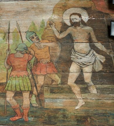 Zdjęcie nr 30: Polichromia ścienna prezbiterium
Polichromia w tej części świątyni podzielona jest na cztery strefy. W pierwszej znajduje się dekoracja ornamentalna, kolejne dwie strefy ukazują sceny z życia Marii i Jezusa, ostatnia strefa ukazuje rząd portretów męskich w strojach z epoki.  W dolnej strefie prezbiterium są umieszczone również trzy krzyże konsekracyjne, wpisane w okrągłe wieńce. Na północnej ścianie prezbiterium w scenach z cyklu maryjnego, od lewej znajdują się: Św. Anna Samotrzeć, Pokłon Trzech Króli, Chrystus Baranek Boży opatrzony banderolą z napisem: „EGO SVM PASTOR BONVS”, Ucieczka do Egiptu, scena Ukrzyżowania z postaciami fundatorów. W drugiej strefie na ścianie północnej od lewej ukazano: św. Annę z małą Marią; Ofiarowanie w świątyni z fragmentami napisu u spodu: „RV (?) NOBIS (?) NOBIS”; Zwiastowanie z napisem: „ECCE VIRGO CONCIPIET ET PARIET FILIUM EI VO”, Nawiedzenie Najświętszej Marii Panny, u spodu napis: „VIRGO MARIA (?) NAV(?) (?)AB(?)” oraz Wniebowzięcie Najświętszej Marii Panny z fragmentarycznie zachowanym napisem: „(?)VAE EST ASC(?)”. W ostatniej strefie na ścianie północnej ukazano rząd męskich portretów. Na południowej ścianie prezbiterium w dolnej strefie znajduje się dekoracja ornamentalna. Następnie w strefie drugiej od lewej strony ukazane są kolejno sceny: Najświętsza Maria Panna Niepokalanie Poczęta, Tron Łaski, Trzy Marie u grobu, Nauczanie Chrystusa, a w strefie trzeciej, również od lewej strony: Przemienienie na górze Tabor z fragmentarycznie zachowanym napisem: „(?) BV(?)O (…) RA(?) (?)AT”, następnie Modlitwa w Ogrójcu(?), Zmartwychwstanie Chrystusa. W trzeciej strefie kontynuacja porterów męskich, w tym władców w koronach na głowie i z berłami w dłoniach. Na wschodniej ścianie prezbiterium, przy ołtarzu głównym przedstawiono Ewangelistów: po stronie lewej św. Mateusza, a po prawej św. Marka. W dolnej strefie po lewej: św. Łukasz, a po prawej św. Jan.

Polichromia ścienna nawy
Polichromię wypełniają przedstawienia Męki Pańskiej: Zdjęcie z krzyża, Opłakiwanie Chrystusa, Złożenie do Grobu  oraz postacie Apostołów namalowane na zaskrzynieniach. Kilka scen zasłania ołtarz Ukrzyżowania. Na południowej ścianie nawy zachowało się tylko gigantyczne przedstawienie św. Krzysztofa na wysokość całej nawy. Ponadto w nawie znajdują się sceny, częściowo przesłonięte przez prospekt organowy i ołtarze: Wyszydzanie Chrystusa, Chrystus bity pięścią po głowie przez oprawcę, Dźwigane krzyża, Zesłanie Ducha Świętego, Przybicie do krzyża, Chrzest w Jordanie, Ostatnia Wieczerza, Modlitwa w Ogrójcu, Pojmanie.

Ściana łuku arkady tęczowej
Na ścianie tej znajduje się scena Sądu Ostatecznego. U szczytu zasiada Chrystus – Sędzia, odziany w czerwony płaszcz i unoszący rękę ku górze. Po jego bokach ukazano: Matkę Boską, św. Jana Chrzciciela, proroków, apostołów, symbole ewangelistów, a także potępione dusze. 

Stropy prezbiterium i korpusu nawowego, a także zaskrzynień (z wyjątkiem strony północnej, gdzie są ukazani Apostołowie), cokół w prezbiterium i korpusie pokrywa pasowa dekoracja ornamentalna umieszczona na czarnym tle. Ozdabia również obramowania okienne, a w prezbiterium tworzy fryz łączący ściany. 
 