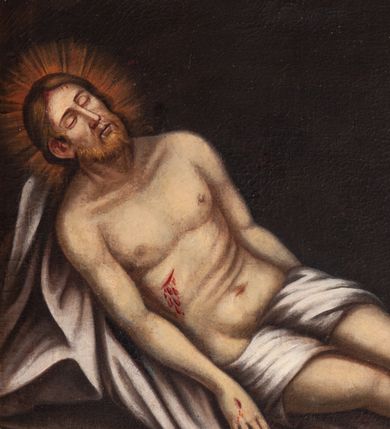 Zdjęcie nr 13: 12 stacji drogi krzyżowej w kształcie stojącego prostokąta w drewnianych, złoconych ramach. Wielofigurowe sceny zostały ukazane w bliskim planie. W dole każdej banderola z numerem i nazwą stacji. 