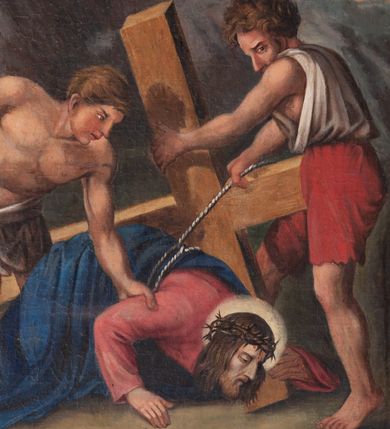 Zdjęcie nr 7: 12 stacji drogi krzyżowej w kształcie stojącego prostokąta w drewnianych, złoconych ramach. Wielofigurowe sceny zostały ukazane w bliskim planie. W dole każdej banderola z numerem i nazwą stacji. 