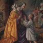 Zdjęcie nr 1: Obraz w formie stojącego prostokąta. W centrum  stojące Dzieciątko Jezus wręcza lilię siedzącemu św. Józefowi. Święty ukazany jako starszy mężczyzna z twarzą okoloną siwą brodą. Siwe, długie włosy opadają mu na kark. Ubrany jest w fioletową suknię i żółty płaszcz. Pochyla się w stronę Dzieciątka. Jezus został ukazany w wykroku, lewą ręką trzyma łodygę, prawą czyni znak błogosławieństwa.  Jest ubrany w białą, sięgającą kolan szatę. wokół głów obu postaci promieniste nimby. Po prawej stronie, w tle znajduje się Matka Boska czytająca otwartą księgę, w towarzystwie dwóch aniołów. Maria est szczelnie okryta białym płaszczem, anioł obok niej nosi białą suknię i różową tunikę. Przed nimi widoczny fragment klęczącej postaci zrywającej kwiaty róż. Po lewej stronie kompozycji warsztat stolarski, w którym pracuje anioł. Na pierwszym planie koszyk z narzędziami, przed nogami Jezusa róże, za nimi  młotek i deski. W tle górzysty krajobraz z drzewami i ciemne chmury z jasnym obłokiem.  