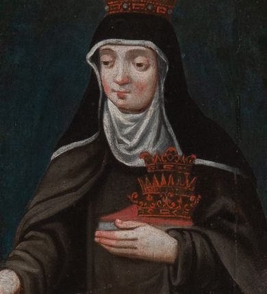 Zdjęcie nr 1: Obraz w kształcie stojącego owalu z uskokami ukazujący św. Kingę odbierającą okrągły przedmiot (pierścień?) od znajdującego się poniżej mężczyzny. Święta została ukazana w trzech czwartych, zwrócona lekko w prawo, trzymając w lewej ręce czerwoną księgę, na której leżą trzy złote korony w układzie jedna na drugiej. Ma owalną twarz o grubych powiekach, prostym nosie i niewielkich ustach. Jest ubrana w strój zakonny: brązowy habit, podwikę i czarny, lamowany bielą welon. Na głowie ma otwartą, złotą koronę. Przy jej prawym biodrze widoczna głowa mężczyzny w kapeluszu, ze wzrokiem skierowanym na przekazywany przedmiot. Tło przedstawienia jednolite, ciemne. 