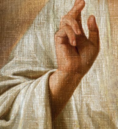 Zdjęcie nr 33: Ołtarz ustawiony na kamiennym podwyższeniu, przyścienny, architektoniczny, jednoosiowy, dwukondygnacyjny ze zwieńczeniem. Podstawa ołtarza skrzyniowa, na niej kamienna mensa z centralnie umieszczonym portatylem. Antepedium późne (secesyjne), datowane na odwrocie „1914”, ozdobione figurą anioła trzymającego wstęgę z napisem „AVE MARIA” i rzeźbionym ornamentem ze złoconych liści winogron i srebrzonych lilii. Retabulum jest flankowane dwiema parami ustawionych uskokowo i osadzonych na wysokich cokołach kolumn kompozytowych, ozdobionych główkami aniołków ujętych dekoracją małżowinową. Kolumny dźwigają belkowanie z wydatnym, przełamującym się gzymsem ozdobionym ornamentem małżowinowym. Nad belkowaniem trójkątny przyczółek z rzeźbioną figurą Boga Ojca w polu tympanonu i figurami aniołów na jego bokach. Druga kondygnacja ołtarza jest flankowana pojedynczymi kolumienkami i kanelowanymi pilasterkami korynckimi, ustawionymi na wysokich cokołach. Boki ozdobione uszami w kształcie małżowiny. Na zewnątrz kolumn, na osiach kolumn zewnętrznych niższej kondygnacji, ustawione na impostach figury: św. Kazimierza po lewej stronie, św. Stanisława po prawej. Kolumny podpierają belkowanie z przełamującym się gzymsem ozdobionym ornamentem małżowinowym, ponad którym zwieńczenie w formie przyczółka odcinkowego przerwanego. Łuk przyczółka profilowany z uskokami, dekorowany ornamentem małżowinowym. Pośrodku zwieńczenia, w przerwanym przyczółku rzeźba św. Michała Archanioła, ustawiona na wysokim cokole z dekoracją w formie bukietu granatów otoczonych liśćmi akantu. Po bokach, na osiach kolumn rzeźbione figury: św. Barbary po lewej stronie i św. Jana Chrzciciela po stronie prawej. Pomiędzy impostami kolumn, w predelli profilowana płycina w kształcie leżącego prostokąta z wyciętymi uskokowo górnymi narożnikami. W niej obraz olejny na płótnie (przyklejony do struktury) ze sceną Nawiedzenia św. Elżbiety. W polu środkowym pierwszej kondygnacji obraz z przedstawieniem Najświętszego Serca Pana Jezusa w profilowanej ramie w kształcie stojącego prostokąta, ozdobionej ornamentem małżowinowym. W drugiej kondygnacji  pole środkowe w kształcie prostokąta leżącego (zbliżonego do kwadratu), obwiedzione frezowaną ramką, z wpisaną w nią ramą o kształcie oktagonalnym, profilowaną i ozdobioną ornamentem małżowinowym, z obrazem przedstawiającym św. Antoniego. Strukturę retabulum, a także prostokątne płyciny zdobiące cokoły i tło kolumn, podkreślają frezowane ramki. Kolumny, pilastry, kapitele, ornamenty, obramienia płycin i belkowania, frezowane ramki złocone. Ramy obrazów złocone i polichromowane. Rzeźby złocone, srebrzone i polichromowane. 