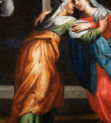 Zdjęcie nr 51: Ołtarz ustawiony na kamiennym podwyższeniu, przyścienny, architektoniczny, jednoosiowy, dwukondygnacyjny ze zwieńczeniem. Podstawa ołtarza skrzyniowa, na niej kamienna mensa z centralnie umieszczonym portatylem. Antepedium późne (secesyjne), datowane na odwrocie „1914”, ozdobione figurą anioła trzymającego wstęgę z napisem „AVE MARIA” i rzeźbionym ornamentem ze złoconych liści winogron i srebrzonych lilii. Retabulum jest flankowane dwiema parami ustawionych uskokowo i osadzonych na wysokich cokołach kolumn kompozytowych, ozdobionych główkami aniołków ujętych dekoracją małżowinową. Kolumny dźwigają belkowanie z wydatnym, przełamującym się gzymsem ozdobionym ornamentem małżowinowym. Nad belkowaniem trójkątny przyczółek z rzeźbioną figurą Boga Ojca w polu tympanonu i figurami aniołów na jego bokach. Druga kondygnacja ołtarza jest flankowana pojedynczymi kolumienkami i kanelowanymi pilasterkami korynckimi, ustawionymi na wysokich cokołach. Boki ozdobione uszami w kształcie małżowiny. Na zewnątrz kolumn, na osiach kolumn zewnętrznych niższej kondygnacji, ustawione na impostach figury: św. Kazimierza po lewej stronie, św. Stanisława po prawej. Kolumny podpierają belkowanie z przełamującym się gzymsem ozdobionym ornamentem małżowinowym, ponad którym zwieńczenie w formie przyczółka odcinkowego przerwanego. Łuk przyczółka profilowany z uskokami, dekorowany ornamentem małżowinowym. Pośrodku zwieńczenia, w przerwanym przyczółku rzeźba św. Michała Archanioła, ustawiona na wysokim cokole z dekoracją w formie bukietu granatów otoczonych liśćmi akantu. Po bokach, na osiach kolumn rzeźbione figury: św. Barbary po lewej stronie i św. Jana Chrzciciela po stronie prawej. Pomiędzy impostami kolumn, w predelli profilowana płycina w kształcie leżącego prostokąta z wyciętymi uskokowo górnymi narożnikami. W niej obraz olejny na płótnie (przyklejony do struktury) ze sceną Nawiedzenia św. Elżbiety. W polu środkowym pierwszej kondygnacji obraz z przedstawieniem Najświętszego Serca Pana Jezusa w profilowanej ramie w kształcie stojącego prostokąta, ozdobionej ornamentem małżowinowym. W drugiej kondygnacji  pole środkowe w kształcie prostokąta leżącego (zbliżonego do kwadratu), obwiedzione frezowaną ramką, z wpisaną w nią ramą o kształcie oktagonalnym, profilowaną i ozdobioną ornamentem małżowinowym, z obrazem przedstawiającym św. Antoniego. Strukturę retabulum, a także prostokątne płyciny zdobiące cokoły i tło kolumn, podkreślają frezowane ramki. Kolumny, pilastry, kapitele, ornamenty, obramienia płycin i belkowania, frezowane ramki złocone. Ramy obrazów złocone i polichromowane. Rzeźby złocone, srebrzone i polichromowane. 