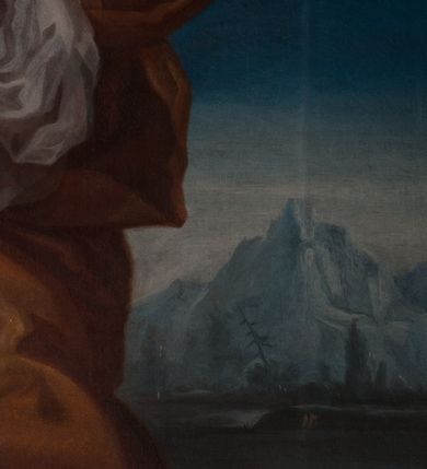 Zdjęcie nr 4: Obraz o kształcie prostokąta stojącego, malowany olejno na płótnie, W części centralnej św. Józef trzymający Jezusa. Józef ukazany w kontrapoście, w trzech czwartych, ze spuszczoną, lekko zwróconą w prawo głową, ze wzrokiem skierowanym w stronę Jezusa, którego trzyma obiema rękami. Święty przedstawiony jako dojrzały mężczyzna. Twarz z wysokim czołem, ze zmarszczkami, okolona siwymi włosami i zarostem. Józef ubrany w bogate szaty: błękitną, mocno pofałdowaną w dolnej części suknię i długi, brązowy, rozwiany, mocno fałdowany płaszcz, okrywający plecy, prawe ramię, ręce i częściowo nogi. Nagie Dzieciątko przedstawione w trzech czwartych, w pozycji leżącej, z tułowiem uniesionym ku górze, podniesionymi rękami, lekko rozłożonymi nóżkami i twarzą skierowaną w stronę Józefa. Ciało umięśnione. Twarz okrągła, pucołowata, okolona krótkimi, kręconymi, blond włosami. Delikatne rysy twarzy. Oczy duże, otwarte, mały nos, usta czerwone, róż na policzkach. Jezus spoczywa na bogatej, mocno sfałdowanej, białej chuście, ze złotym paskiem. Wokół anioły na chmurach. Po lewej stronie klęczący anioł o umięśnionym ciele, ze złożonymi rękoma i głową pochyloną w prawo. Twarz o delikatnych rysach okolona krótkimi włosami. Anioł ubrany w czerwoną, rozwianą szatę, mocno sfałdowaną, przerzuconą przez lewe ramią. Zza skrzydła widoczna twarz kolejnego anioła o szkicowo zaznaczonych rysach. Spośród chmur, na których usytuowano siedem aniołków, wyłania się otwarte niebo, będące częściowo tłem dla Józefa i Jezusa oraz frontalnie przedstawionej, lecącej Gołębicy Ducha Świętego. W tle daleki pejzaż z górami. Na pierwszym planie, obok prawej stopy Józefa tarcza z herbem Leliwa pod koroną i z klejnotem.