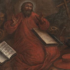 Zdjęcie nr 1: Obraz w kształcie stojącego prostokąta o wklęsłych bokach i dolnych narożach, zamknięty łukiem nadwieszonym, w profilowanej, złoconej i srebrzonej ramie. W centrum kompozycji klęczy na ziemi św. Hieronim z rozłożonymi w geście oranta dłońmi. Głowę przechyla w lewo, wzrok wznosi do góry, ma poważną, naznaczoną zmarszczkami twarz okoloną bujnym, ciemnym zarostem, a wokół głowy jasny nimb. Jest ubrany w czerwoną sutannę, przed nim z prawej strony leży na księdze kapelusz kardynalski. Z lewej otwarta księga z widocznymi, wypisanymi na kartach słowami psalmu „ANNOS / AEFRNOS / IN ME(N)TE / HABVI / Psal(mi) 76”, trzecia, zamknięta księga leży na jego udzie. Powyżej kapelusza widoczny czarny dzbanuszek, kałamarz z zatkniętym piórem pisarskim oraz ludzka czaszka; nad nimi, przy prawej krawędzi między skałami zatknięty został krzyż, do którego wzrok wznosi Hieronim. Po lewej stronie, ponad księgą wyróżnia się fragment zwiniętego bicza oraz głowa lwa. U góry, przy krawędzi widać fragment trąby. Tło obrazu tworzą ciemnobrunatne, skłębione obłoki. 