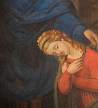 Zdjęcie nr 2: Obraz w kształcie stojącego prostokąta zwieńczonego łukiem z przedstawieniem św. Aleksandra (?). W centrum kompozycji święty stojący frontalnie z prawą ręką uniesioną, lewą opuszczoną ponad postacią kobiety klęczącej z prawej strony kompozycji. Twarz okolona krótkim zarostem, wysokie czoło, prosty nos, wzrok skierowany ku górze. Wokół głowy nimb. Święty jest ubrany w ciemnoniebieską albę i takiego samego koloru ornat, spod którego wystają końce złotej stuły. Po prawej stronie obrazu klęcząca kobieta, zwrócona w trzech czwartych w lewo, z głową do widza i rękami skrzyżowanymi na piersi. Ma twarz o dziewczęcych rysach, migdałowe oczy, wąski nos oraz niewielkie usta. Blond włosy przytrzymane opaską są misternie upięte, opadają na ramiona i plecy. Kobieta jest ubrana w czerwoną suknię z długimi rękawami i zielony płaszcz, który okrywa jej nogi i przechodzi przez prawe ramię. Po lewej stronie kompozycji klęczący, uskrzydlony anioł z rękami złożonymi do modlitwy. Ma okrągłą twarz o rysach dziecka i jasne, krótkie włosy. Jest ubrany w długą, ciemnozieloną suknię. Na drugim planie, po lewej stronie kompozycji ukazany starszy mężczyzna w brązowej sukni trzymający małego diabła (?). 
Obraz ujęty w profilowaną ramę z uszakami w dolnych narożach i o profilu wklęsło-wypukłym górą.