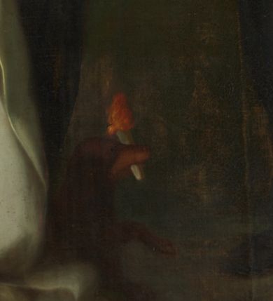 Zdjęcie nr 12: Obraz w formie stojącego prostokąta zamkniętego łukiem nadwieszonym z uskokiem. W centrum tronuje Maria z Dzieciątkiem na kolanach i półksiężycem pod prawą stopą. Postać jest ustawiona frontalnie, delikatnie pochyla głowę w prawo. Prawą ręką wysuniętą w przód podaje różaniec św. Dominikowi, lewą obejmuje Dzieciątko. Maria ma twarz o młodzieńczych, delikatnych rysach, z wyraźnie zarysowanym długim nosem, półprzymkniętymi powiekami. Jasne włosy z przedziałkiem pośrodku, opadają  zwinięte w pukle na ramiona i plecy. Maria jest ubrana w czerwoną tunikę przepasaną w talii oraz niebieski płaszcz spięty na piersi zaponą, przerzucony z przodu przez kolana. Dzieciątko zwrócone w trzech czwartych w prawo, z korpusem skierowanym w lewo; delikatnie pochylone; obiema dłońmi trzyma wieniec z kwiatów nad głową św. Katarzyny. Ma okrągłą twarz o wyraźnych rysach, wysokie czoło, okrągłe oczy, małe usta i nos; włosy krótkie, jasne, układające się w loki. Jest ubrane w białą tunikę w podwiniętymi rękawami. Po lewej stronie, klęcząca postać św. Dominika, ukazanego w całej postaci, z prawego profilu. Święty prawą rękę składa na piersi, lewą odbiera różaniec od Marii. Głowę ma uniesioną lekko ku górze, twarz szczupłą, o ostrym profilu nosa, wzrok kieruje na Marię; włosy krótkie z tonsurą, krótka broda. Święty ubrany jest w habit dominikański. U jego stóp brązowy pies z pochodnią w pysku. Po prawej stronie obrazu postać klęczącej św. Katarzyny Sieneńskiej ukazanej w całej postaci, zwróconej w prawo, z lewą ręką opuszczoną, prawą zaś złożoną na piersi. Twarz świętej jest owalna, o dziewczęcych rysach i jasnej karnacji, wzrok skierowany ku górze w stronę Marii, nos długi o prostym profilu, usta niewielkie. U góry kompozycji, po bokach Marii uskrzydlone, nagie putta trzymające różane wianki. Tło szaro-zielonkawe wypełnione powtarzającym się motywem główek anielskich.