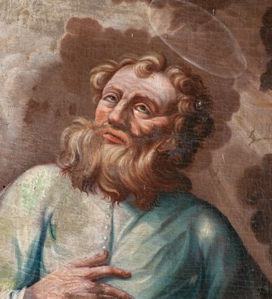 Zdjęcie nr 37: Ołtarz przyścienny, architektoniczny, jednokondygnacyjny ze zwieńczeniem, trójosiowy z bramkami. Mensa murowana prostopadłościenna, antepedium drewniane w złoconej ramie dekorowanej akantem. W jego polu medalion z monogramem maryjnym w glorii promienistej, otoczony przestylizowaną winoroślą. Tabernakulum w osi, metalowe, prostopadłościenne, jednodrzwiczkowe, z przedstawieniem kielicha z hostią. Retabulum ołtarzowe drewniane na cokole. Pole ołtarza z prostokątną, profilowaną ramą zamkniętą łukiem wklęsło-wypukłym z uskokiem. Mieści obraz Matki Boskiej Szkaplerznej, w bogatej akantowo-kwiatowej ramie z umieszczonym u góry, w osi owalnym obrazem Boga Ojca; zasuwany obrazami św. Józefa oraz św. Izydora Oracza. Pole jest ujęte ustawionymi na wysokich cokołach dekorowanych akantem, kolumnami o trzonach wypełnionych ornamentem roślinno-kwiatowym o układzie kandelabrowym oraz u podstawy z pełnoplastycznymi, uskrzydlonymi główkami aniołów; kapitele kompozytowe. Kolumny dźwigają niepełne, wyniesione pośrodku belkowanie, z odcinkami półkolistego przyczółka, na którym siedzą pełnoplastyczne, złocone figurki puttów. Fryz dekorowany akantem. W zwieńczeniu obraz św. Antoniego Padewskiego, prostokątny, zamknięty półkoliście, ujęty akantowymi wolutami. W bocznych osiach, ponad bramkami, prostokątne obrazy z lewej: św. Anny, z prawej: św. Joachima, dekorowane złoconym, ażurowym zwieńczeniem z kartuszy ujętych akantem. Ołtarz utrzymany w odcieniach beżu i szarości ze złoceniami w partiach ornamentów oraz w załamaniach profili architektonicznych.