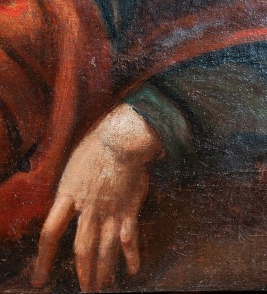 Zdjęcie nr 93: Drewniany, przyścienny ołtarz o formach architektonicznych, jednoosiowy, jednokondygnacyjny ze zwieńczeniem. Mensa murowana w kształcie prostopadłościanu zwieńczonego profilowanym gzymsem; antepedium prostokątne, w drewnianej, płaskorzeźbionej w motywy akantowe, złoconej ramie, dwustronne. Awers tłoczony, srebrzony, wykonany w technice papier mâché; rewers z malowanym na desce wyobrażeniem Veraicon na tle narzędzi męki. Tabernakulum na osi, złożone z mosiężnej, złoconej, sześciobocznej skrzynki w rozbudowanej, drewnianej obudowie o formach architektonicznych. Na nim tron wystawienia w kształcie niszy dekorowanej kratką, nakrytej kopułką z latarnią i przysłoniętej złapanymi po bokach kotarami. Na latarni rzeźbione przedstawienie pelikana karmiącego pisklęta własną krwią. Skrzynkę z tronem ulokowano na tle parawanu ustawionego na podwójnym cokole, ażurowego w górnej części, wypełnionego dekoracją roślinną, złączonego z kopułka spływami. 
Retabulum ołtarzowe drewniane wsparte na wysokim, dwudzielnym, murowanym cokole. Cokół w obudowie drewnianej, jego kondygnacje wydzielone wydatnymi, silnie występującymi przed lico gzymsami; mocno wysunięte ku przodowi części przednie. Ich lica z prostokątnymi płycinami mieszczącymi suchy akant; w części środkowej drugiej kondygnacji cokołu, dodatkowo pełnoplastyczne główki puttów. Na cokole ustawione zdwojone, złocone kolumny o skręconych trzonach i kompozytowych kapitelach. Pomiędzy nimi płyciny wypełnione dekoracją w formie podwieszonego wieńca, u jego szczytu putta pełniące rolę atlantów. Na tle płycin ustawione drewniane, złocone figury z lewej św. Zygmunta i z prawej św. Marii Magdaleny – patronów kościoła. Pole ołtarza z prostokątną niszą zamkniętą łukiem wyniesionym; ujętą płaskorzeźbioną, złoconą ramą zdobioną suchym akantem. W niszy pełnoplastyczny, polichromowany i złocony krucyfiks na aksamitnym tle, flankowany przez płaskorzeźbione wyobrażenia słońca i księżyca. Nisza zasuwana obrazem z Przemienieniem na górze Tabor, w drewnianej, złoconej sukience. Kolumny dźwigają pełne, wyłamane na osiach podpór belkowanie, z wydatnym, silnie profilowanym gzymsem; na jego osi złocony monogram „IHS” w otoku ze srebrzonych obłoków na tle promienistej glorii. Całość wieńczą fragmenty przerwanego przyczółka o formach wklęsło-wypukłych, z ażurową dekoracją z suchego akantu. Pomiędzy ramionami przyczółka złocona gloria promienista, w centrum której płaskorzeźbiona postać Boga Ojca siedzącego na srebrzonym obłoku ze srebrzoną gołębicą Ducha Świętego u stóp. Na ramionach glorii uskrzydlone główki puttów, niektóre na tle obłoków. Po bokach, na gzymsie siedzące postaci nagich, adorujących puttów. Ołtarz ujęty ażurowymi, złoconymi uszami z suchego akantu, w który wplecione są groteskowe putta trzymające pochodnie. Większość powierzchni ołtarza marmoryzowana, w kolorze jasnej, oliwkowej zieleni, z ciemniejszymi brązowymi elementami wypełniającymi płyciny. Złocenia w partiach ornamentów, kolumn oraz załamaniach profili elementów architektonicznych; srebrzone obłoki, części szat postaci i pelikan. 