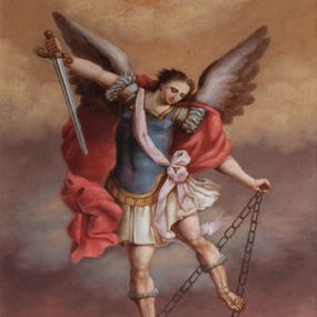 Zdjęcie nr 1: Obraz w kształcie pionowego prostokąta z przedstawieniem Michała Archanioła walczącego z szatanem ukazanym pod postacią smoka. W centrum kompozycji archanioł w momencie ataku unosi się powyżej szatana na rozpostartych skrzydłach. W prawej ręce trzyma skierowany ostrzem w stronę potwora miecz, w lewej łańcuch, którym spętany jest smok. Archanioł ma małą, okrągłą głowę z okrągłymi oczami i wąskim nosem, krótkie włosy rozwiewają się do tyłu. Jest ubrany w strój żołnierza rzymskiego: niebieski pancerz z naramiennikami założony na białą tunikę i sandały; przepasany jest biegnącą ukośnie różową szarfą związaną na kokardę na lewym biodrze. Czerwony płaszcz zarzucony na lewe ramię rozwiewa się dynamicznymi fałdami po jego prawej stronie. W dolnej partii obrazu szatan zobrazowany jako brązowy, rogaty stwór z otwartą paszczą, z której wydobywają się płomienie. Na drugim planie widać wyłaniający się z rozświetlonych żarem brunatnych kłębów dymu fragment ogona potwora. Tło utrzymane w ciepłej tonacji, wypełniające je brunatne chmury rozjaśniają się ku górze. Obraz oprawiony w prostą, profilowaną, złoconą ramę. 