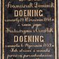 Zdjęcie nr 1: Tablica epitafijna w kształcie stojącego prostokąta, w polu wyznaczonym złotą, malowaną ramką inskrypcja:  „D(EO) O(PTIMO) M(AXIMO) / Franciszek Dominik / DOENING / zmarły 14. Września 1848. r(oku) / i żona jego / Katarzyna z Czurlik / DOENING / zmarła 6. Stycznia 1849. r(oku) / Ich dzieci i wnuki / proszą przechodniów / o Zdrowaś Marya!"