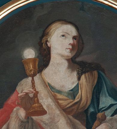 Zdjęcie nr 8: Ołtarz przyścienny, architektoniczny, jednokondygnacyjny, jednoosiowy, ze zwieńczeniem. Mensa w formie prostopadłościanu. Antepedium drewniane, w centrum złocony ormament roślinny oraz banderola.  Retabulum ustawione na zdwojonym cokole, flankowane kolumnami, ustawionych na tle zwielokrotnionych pilastrów podtrzymujących wyłamane belkowanie, na osi kolumn przerwany wolutowy przyczółek. W polu głównym nastawy płytka wnęka, ujęta złoconą i profilowaną ramą w kształcie stojącego prostokąta zamkniętego łukiem wklęsło-wypukłym z uskokami. Pośrodku obraz Matki Boskiej Częstochowskiej. W górnej części ramy złocony kartusz. Zwieńczenie o delikatnie wklęsłych bokach ze spływami wolutowymi, zamknięte łukiem nadwieszonym. Nad nim złocona muszla palmetowa ujęta dwoma spływami wolutowymi. W polu zwieńczenia obraz św. Barbary w ramie o fantazyjnym wykroju. Retabulum flankowane po bokach ażurowymi uszami utworzonymi z liści akantu. Podpory ustawione na bazach, kapitele kompozytowe, trzony kolumn gładkie, natomiast trzony pilastrów kanelowane. Struktura malowana w kolorze ciemnozielonym, ornamenty i detale złocone.