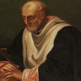 Zdjęcie nr 1: Obraz o nieregularnym kształcie (prostokąt o wklęsło-wypukłych bokach) z wizerunkiem św. Jana Kantego. W centrum kompozycji ukazany święty w postawie stojącej, zwrócony w trzech czwartych w prawo, widoczny do kolan, z dłońmi opartymi na czaszce leżącej na stojącym po lewej stronie obrazu stoliku. W dłoniach święty trzyma również krucyfiks. Twarz szeroka, z oczami skierowanymi na krucyfiks, z długim i wąskim nosem, okolona średniej długości, siwą brodą. Na głowie łysina, bokami widoczne siwe i krótkie włosy. Święty ubrany jest w czarną togę akademicką z czerwonym podszyciem. Stolik zasłany zielonym obrusem, na nim obok czaszki ułożone: otwarta księga i gałązka białej lilii. Tło jednolite w odcieniach zieleni i brązu. Rama złocona, profilowana.
