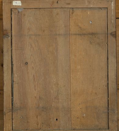 Zdjęcie nr 3: Obraz w kształcie stojącego prostokąta przedstawiający Matkę Boską Częstochowską ukazaną w półpostaci z Dzieciątkiem Jezus na lewym reku i prawą ręką złożoną na piersiach. Maria ubrana jest w ciemnozieloną suknię oraz niebieski maforion z czerwoną podszewką. Chrystus ubrany jest w długą, jasnoróżową sukienkę. Szaty obwiedzione są złotymi lamówkami. Maria i Dzieciątko mają na głowach założone korony, zdobione szlachetnymi kamieniami, a wokół głów złote i koliste nimby, wypełnione trójkątnymi promieniami. Korona Marii jest podtrzymywana przez parę aniołków w niebieskich tunikach. Twarze o ciemnej karnacji z dużymi oczami, wąskimi ustami o wyraźnie podkreślonych łukach brwiowych. Na prawym policzku Matki Boskiej dwie cienkie blizny. Tło w kolorze czarnym, wokół głów postaci rozmieszczonych jest dwanaście złotych gwiazd. U dołu obrazu napis: „Pod Twoja obronę uciekamy się Święta Boża Rodzi(cielko)”. Rama prosta, drewniana, pomalowana farbą olejną w kolorze brązowym. 
